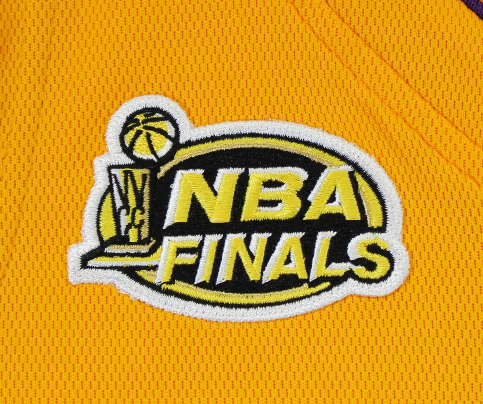 Lakers Kobe Bryant Signed Yellow M&N 2000-01 HWC Authentic Framed Jersey PSA/DNA - Image 7