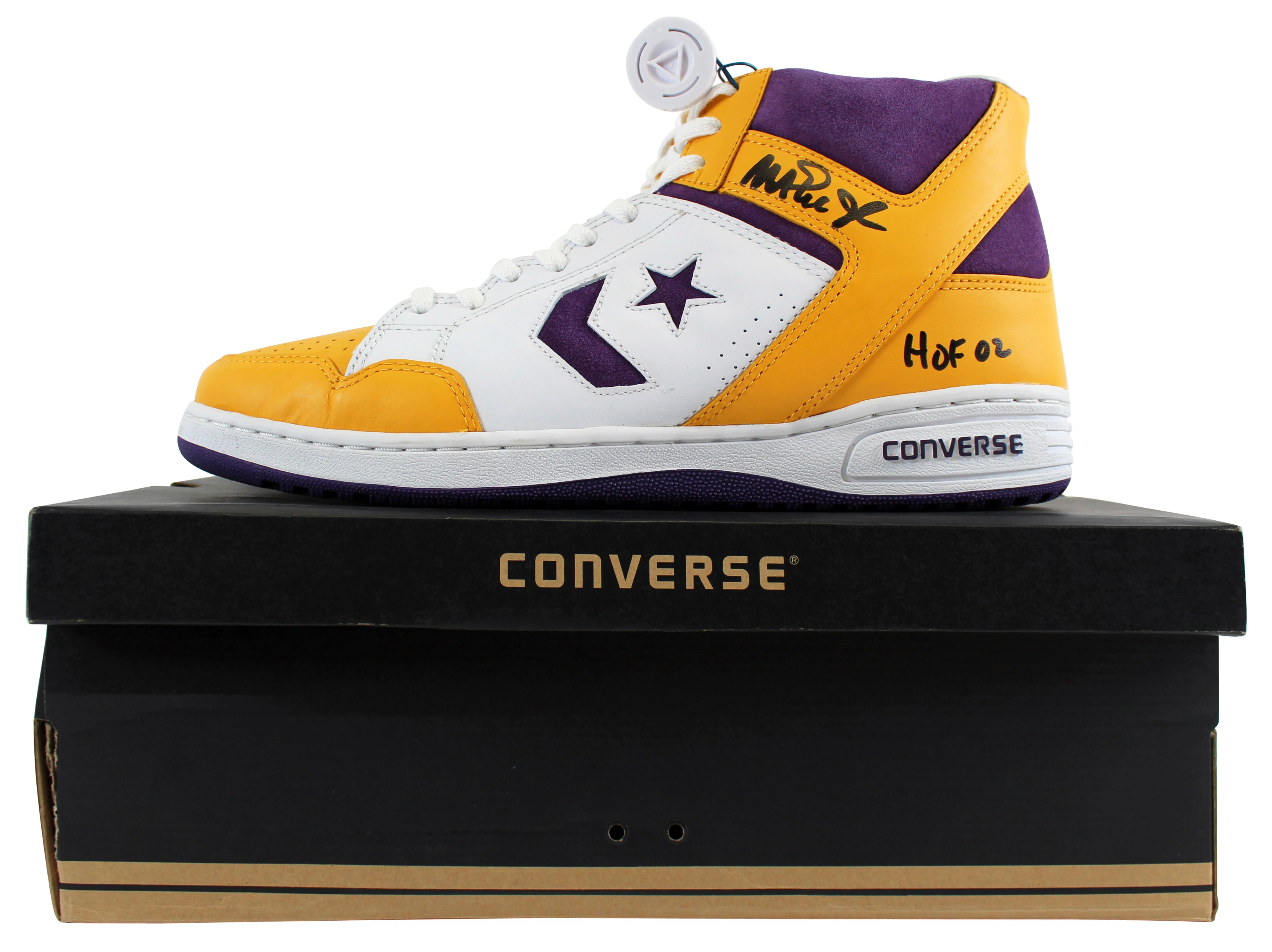 Lakers Magic Johnson "HOF 02" Signed Converse Weapon Shoes w/Box BAS Witness - Image 3