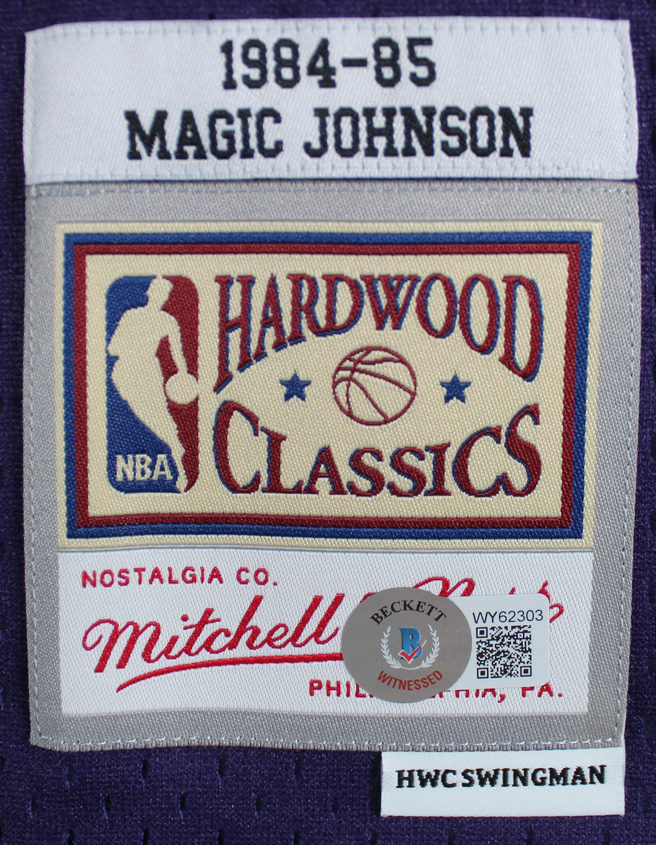 Lakers Magic Johnson Signed Black Two-Tone M&N 1984-85 HWC Swingman Jersey BAS W - Image 5