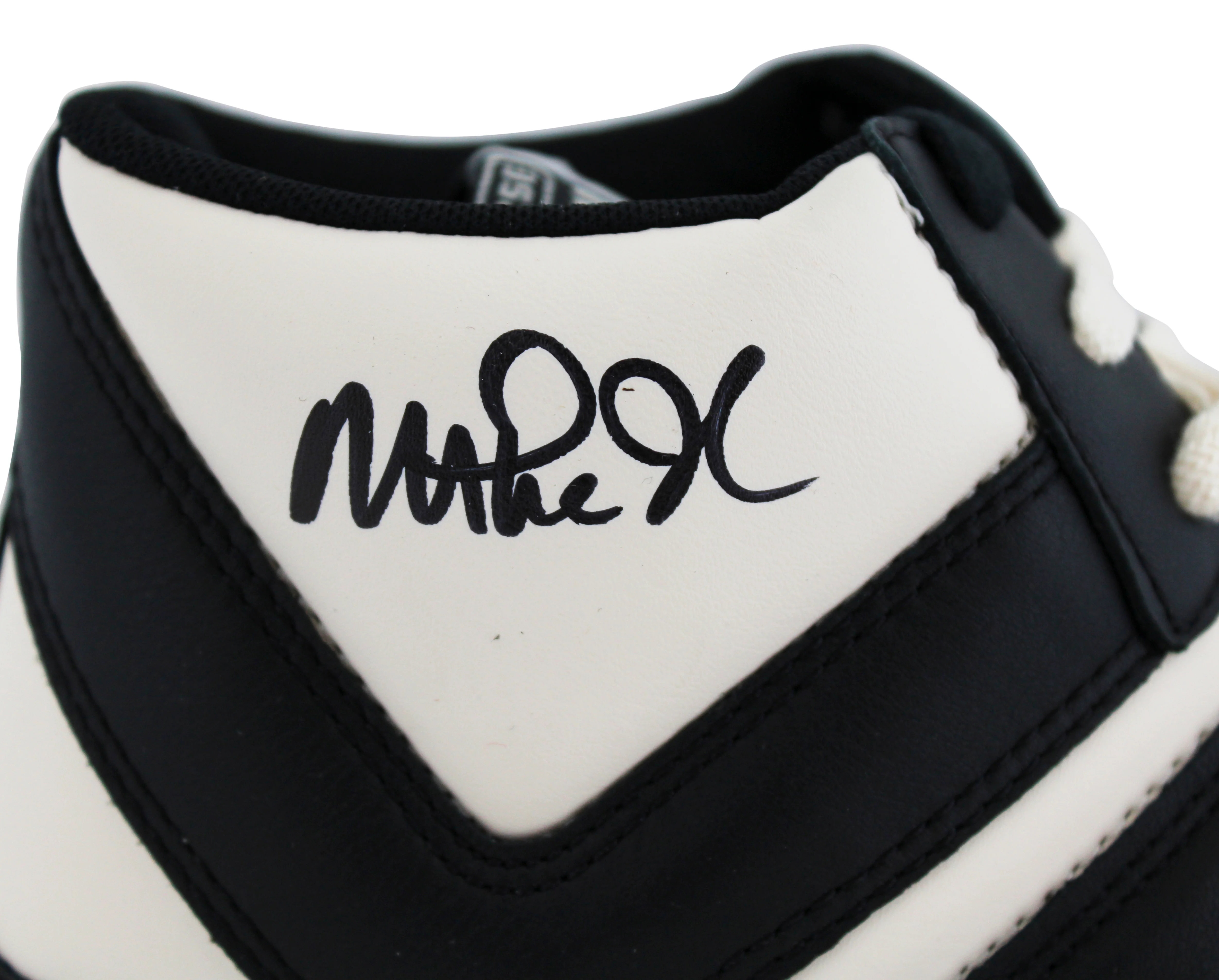 Lakers Magic Johnson Signed Right Black & White Converse Weapon Shoe BAS Wit 3 - Image 3