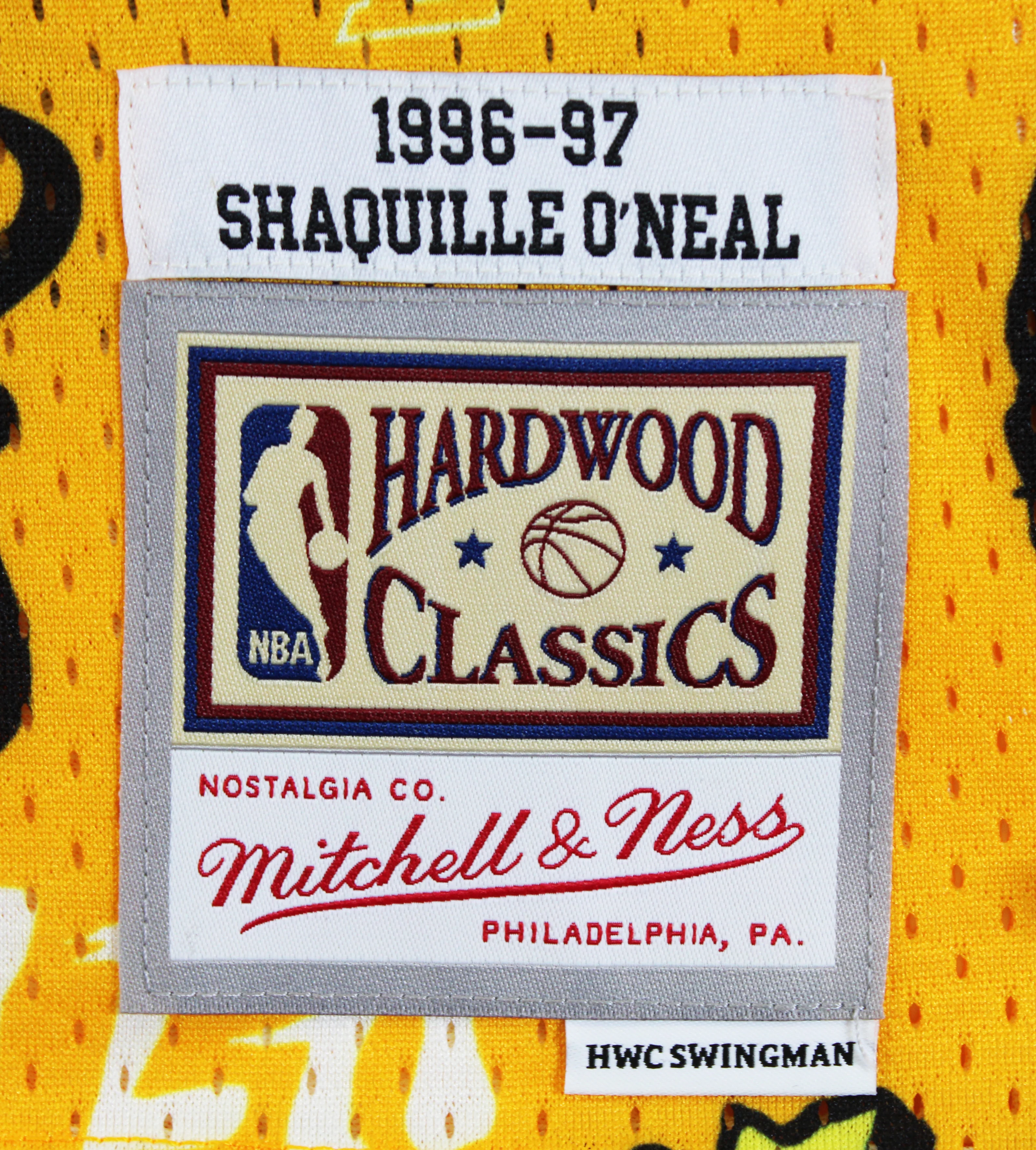 Lakers Shaquille O'Neal Signed Alt Yellow M&N 1996-97 HWC Swingman Jersey BAS W - Image 7