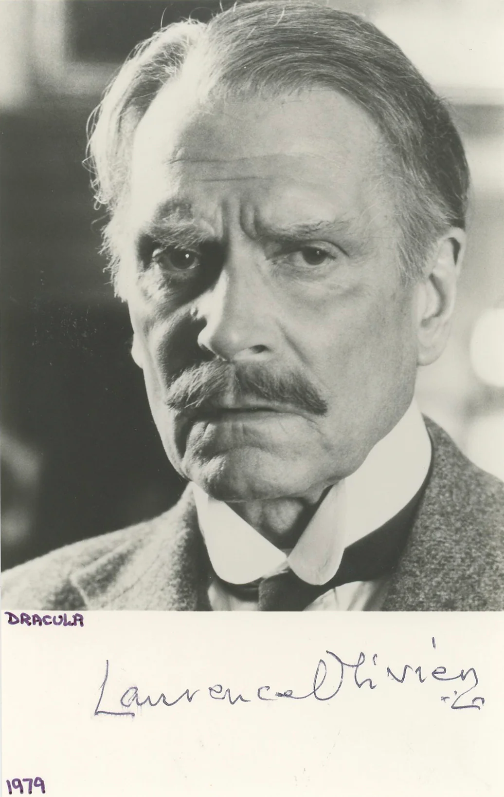 Laurence Olivier Dracula Authentic Signed 3.5x5.5 Photo Autographed BAS #BK43369