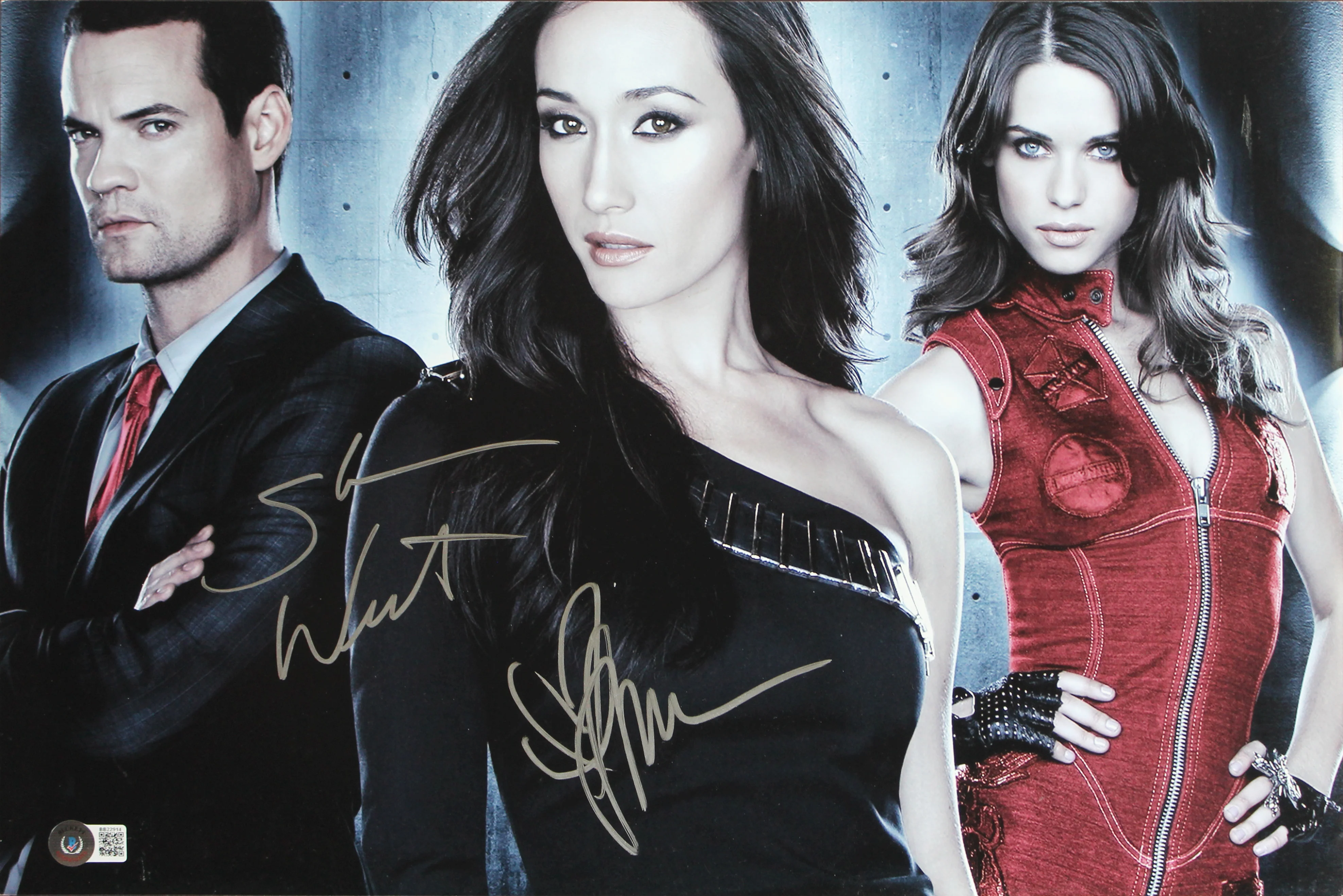 Lyndsy Fonseca & Shane West Nikita Authentic Signed 12x18 Photo BAS #BB22914 - Image 2