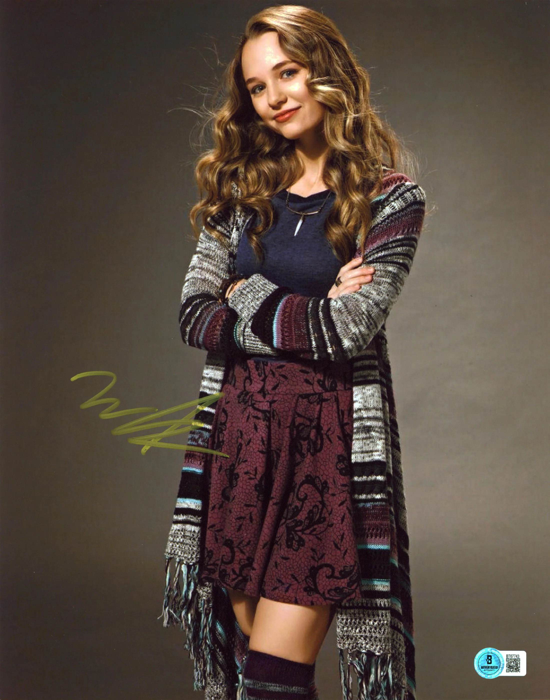 Madison Iseman Still The King Authentic Signed 11x14 Vertical Photo BAS #BT67743 - Image 2