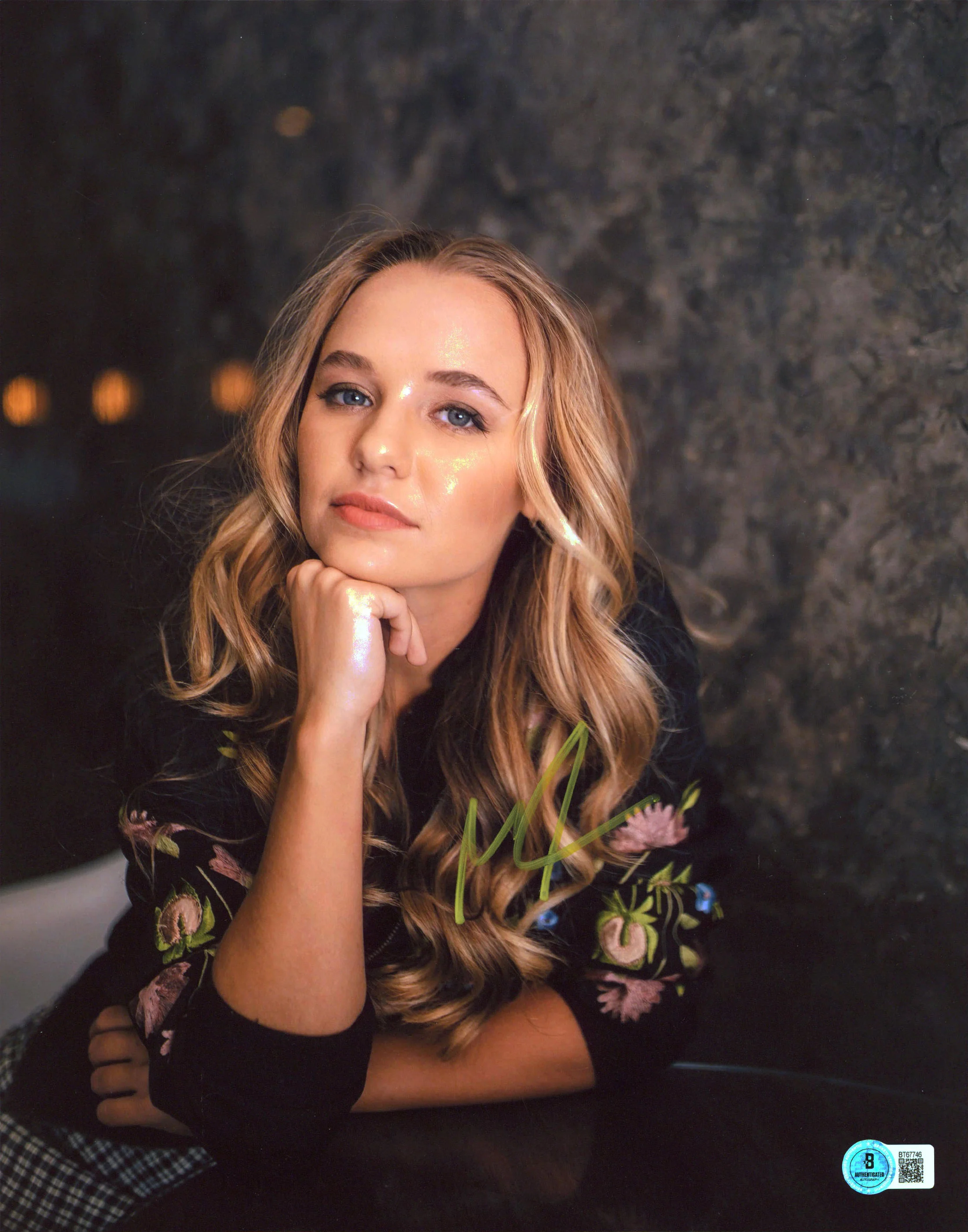 Madison Iseman Still The King Authentic Signed 11x14 Vertical Photo BAS #BT67746 - Image 2