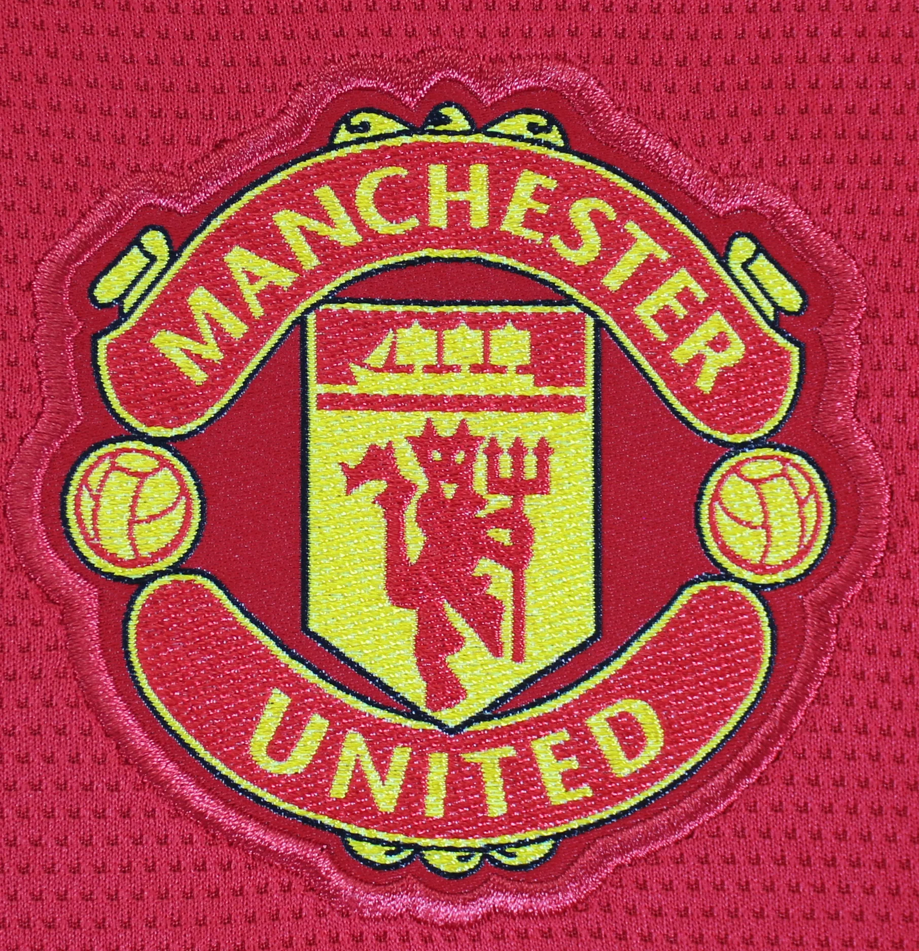 Manchester United Harry Maguire Authentic Signed Red Adidas Jersey BAS - Image 5