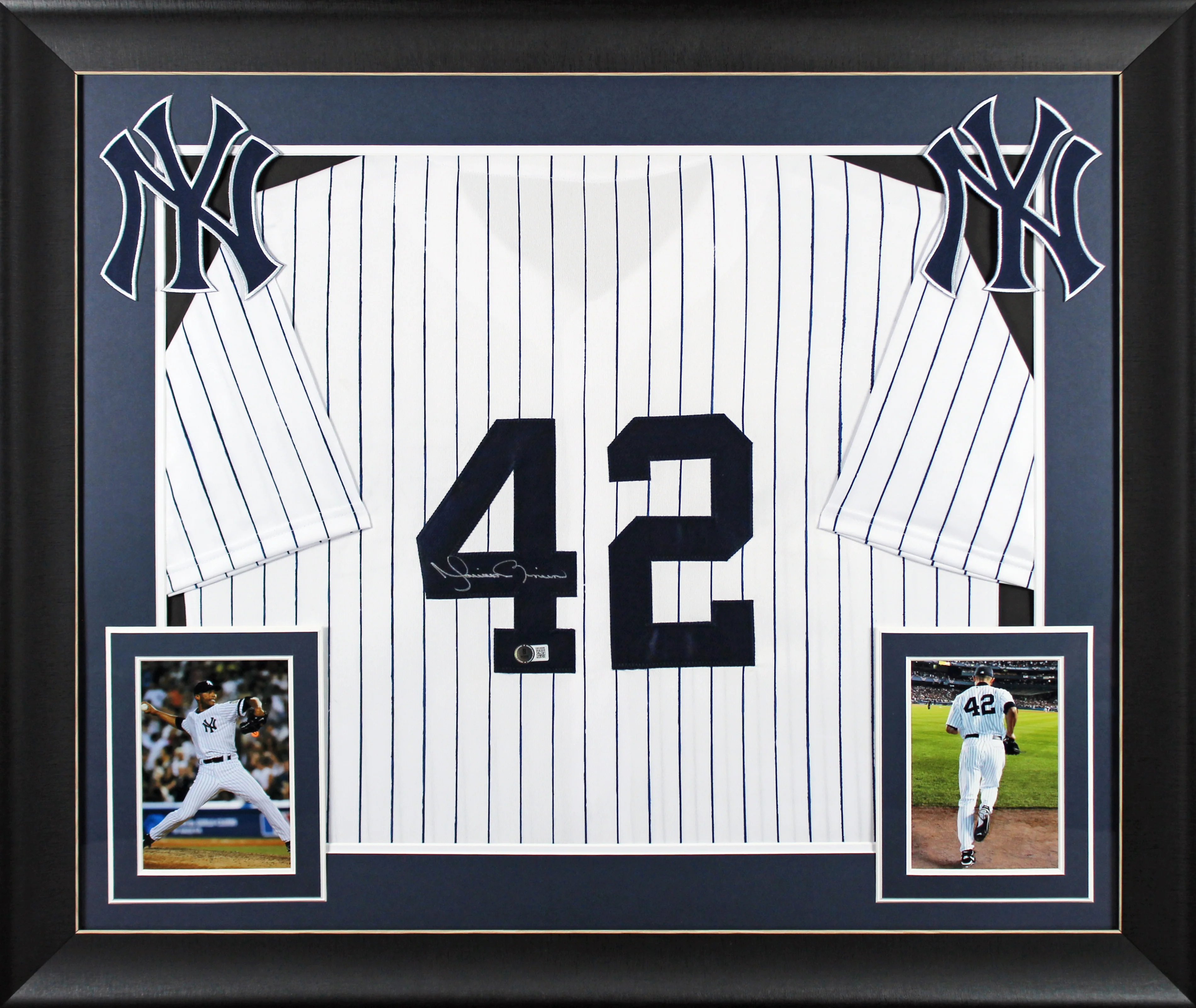 Mariano Rivera Authentic Signed White Pinstripe Pro Style Framed Jersey BAS Wit