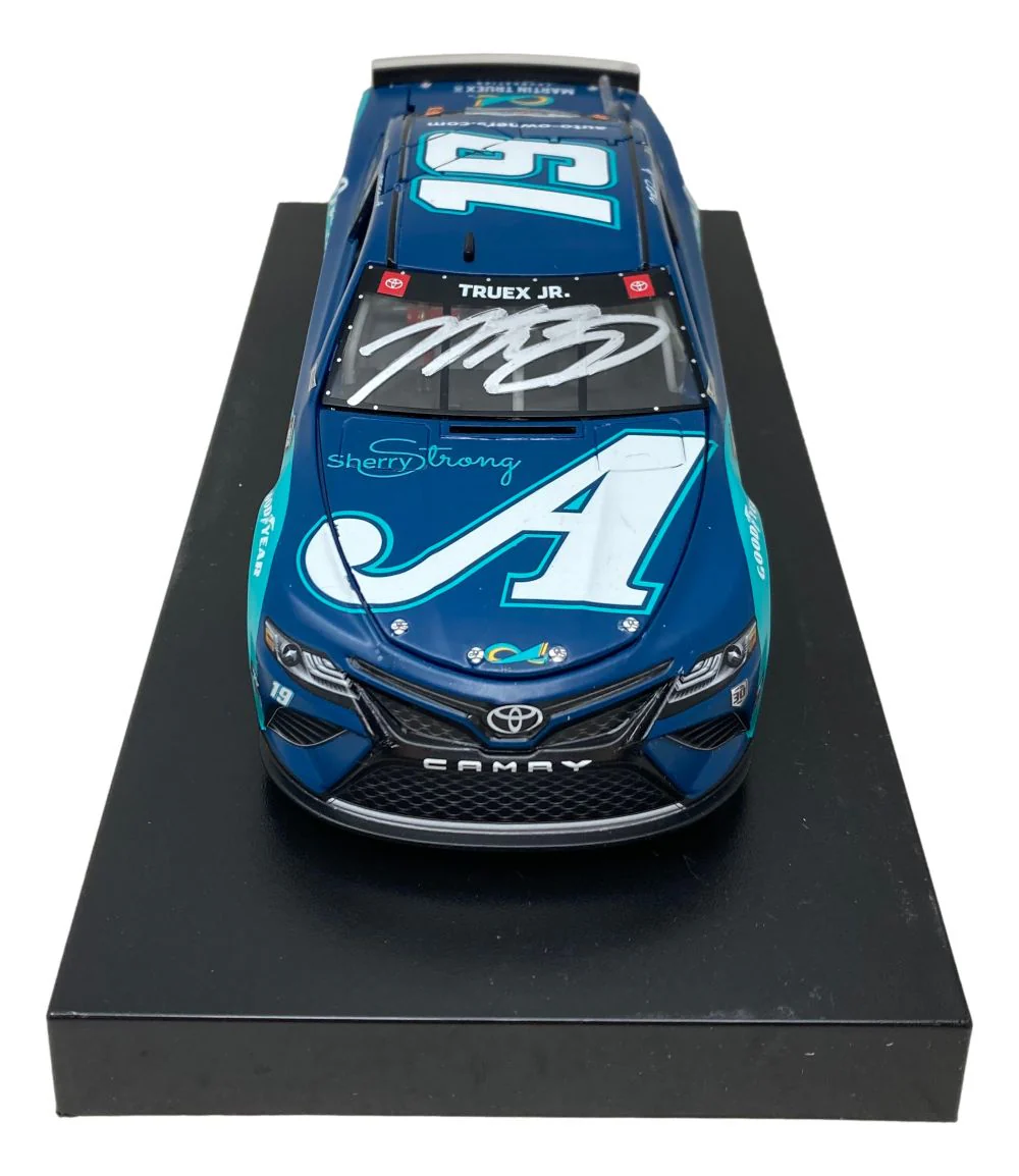 Martin Truex Jr Signed 1:24 NASCAR Auto-Owners Die-Cast Car PSA/DNA - Image 2