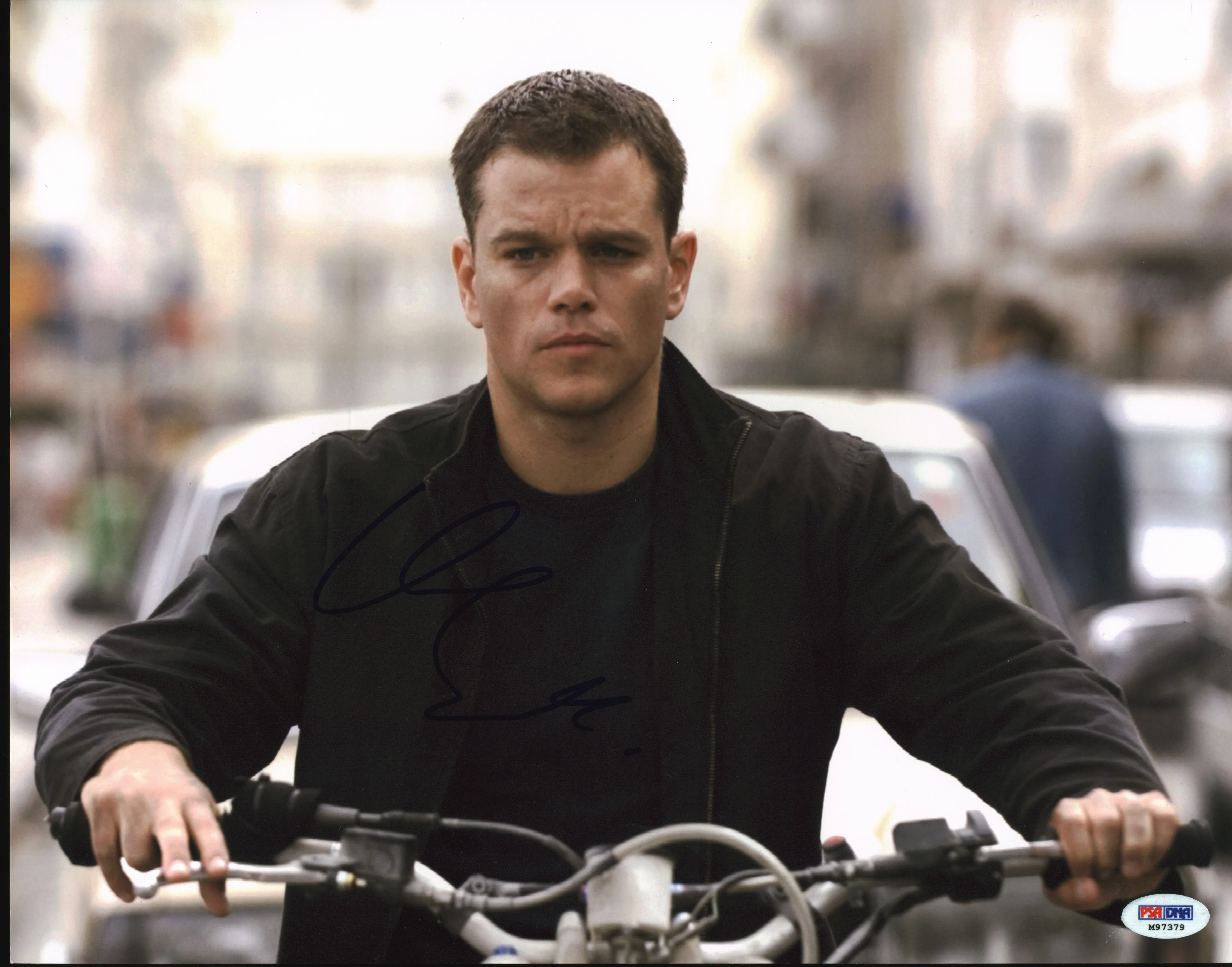Matt Damon The Bourne Identity Authentic Signed 11x14 Photo PSA/DNA #M97379 - Image 2