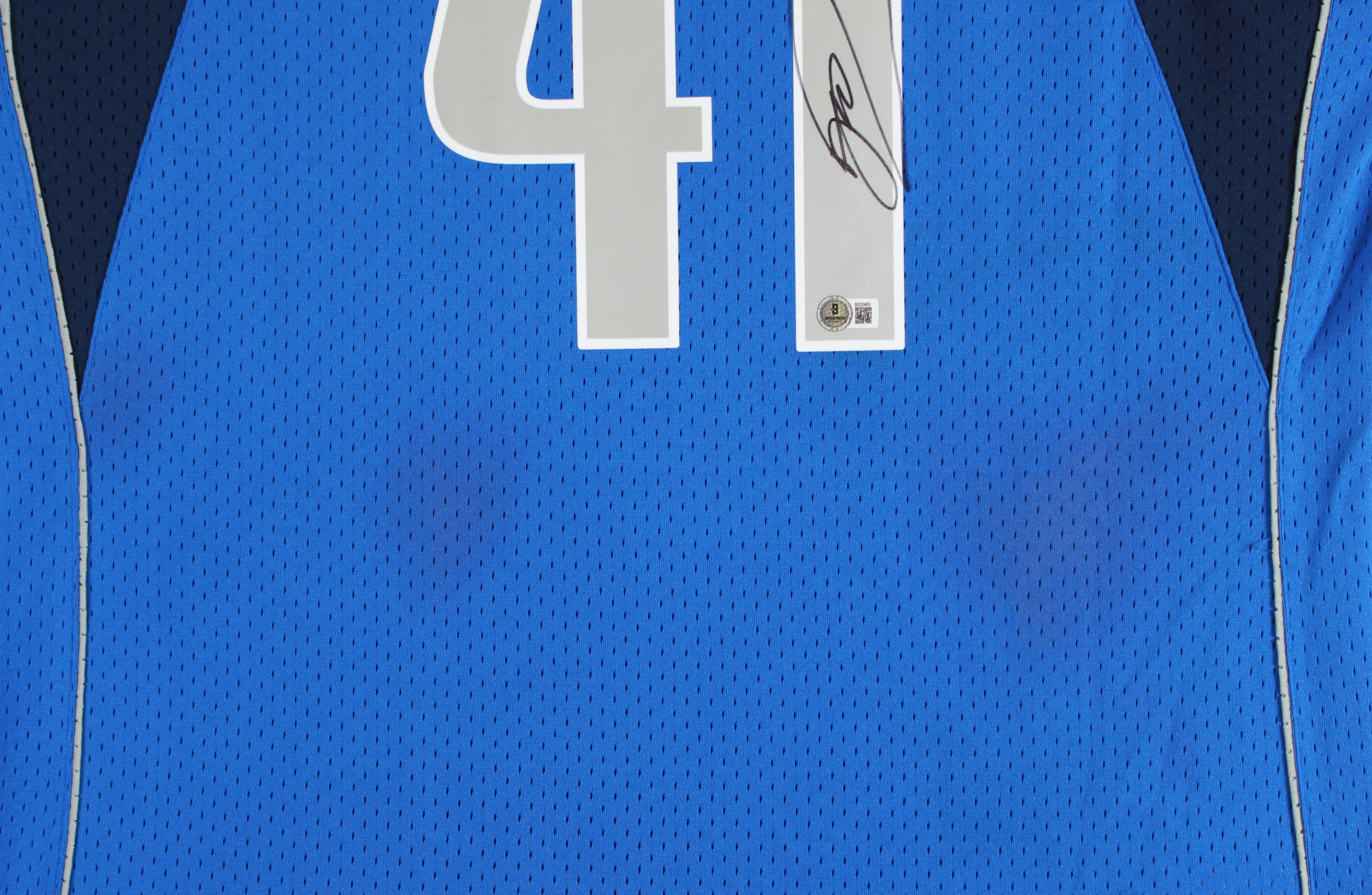 Mavericks Dirk Nowitzki Signed Blue M&N 2010-11 HWC Swingman Jersey BAS #BS20483 - Image 5