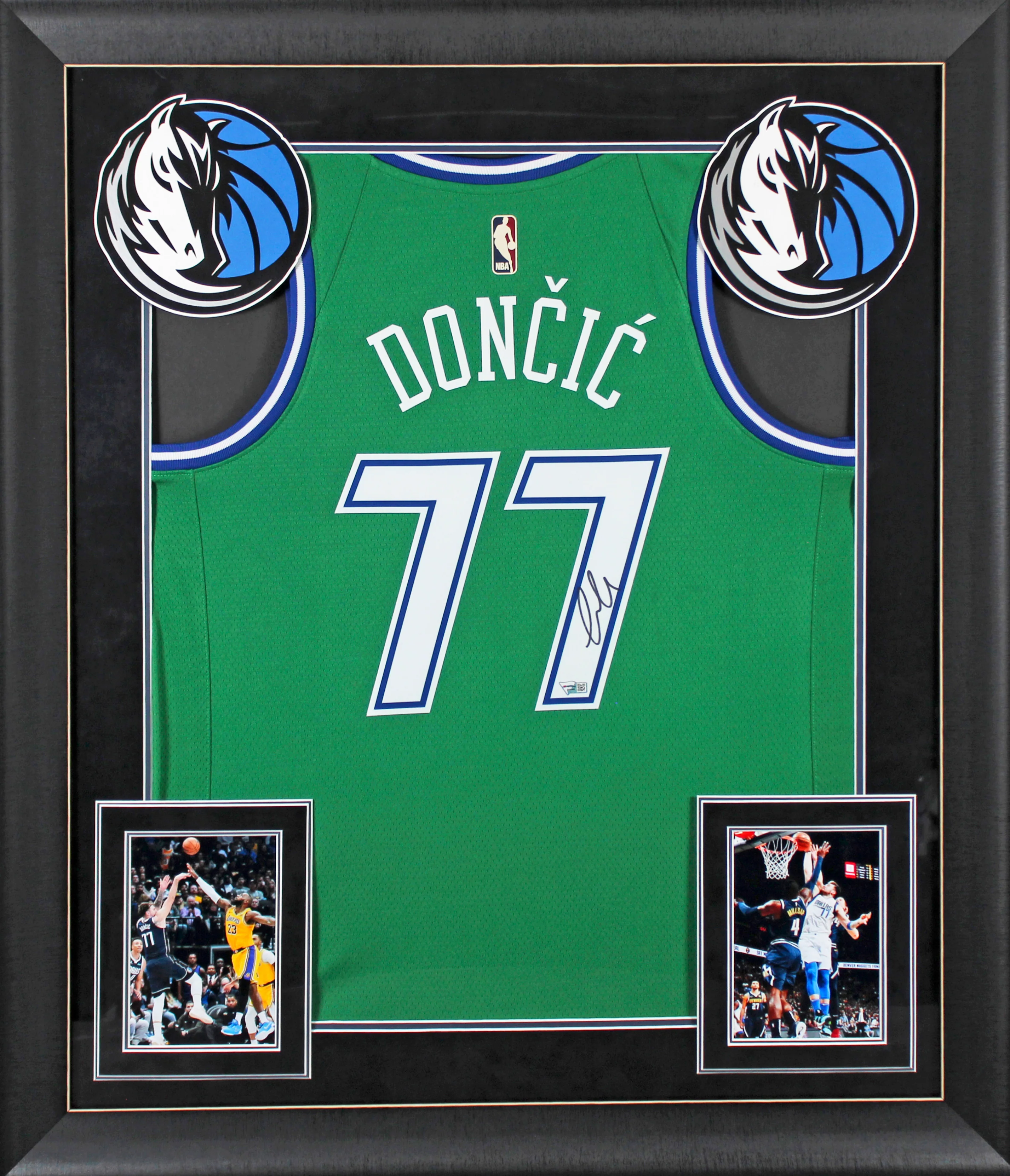 Mavericks Luka Doncic Signed Green Nike Swingman Framed Jersey Fanatics #B107685 - Image 2