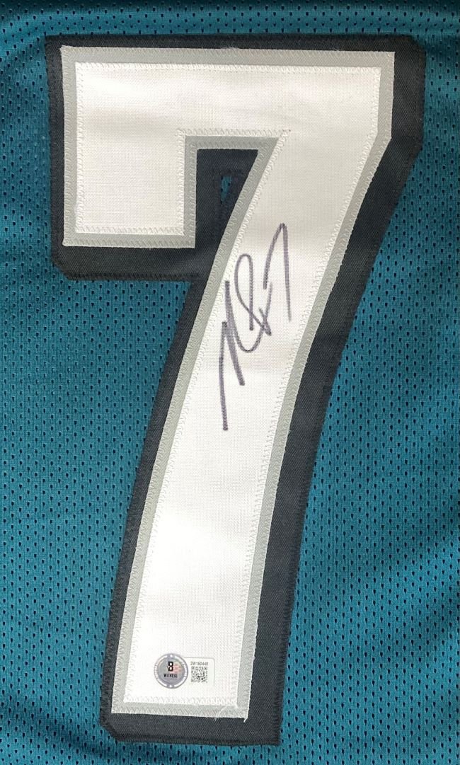 Michael Vick Philadelphia Signed Green Football Jersey BAS ITP - Image 2