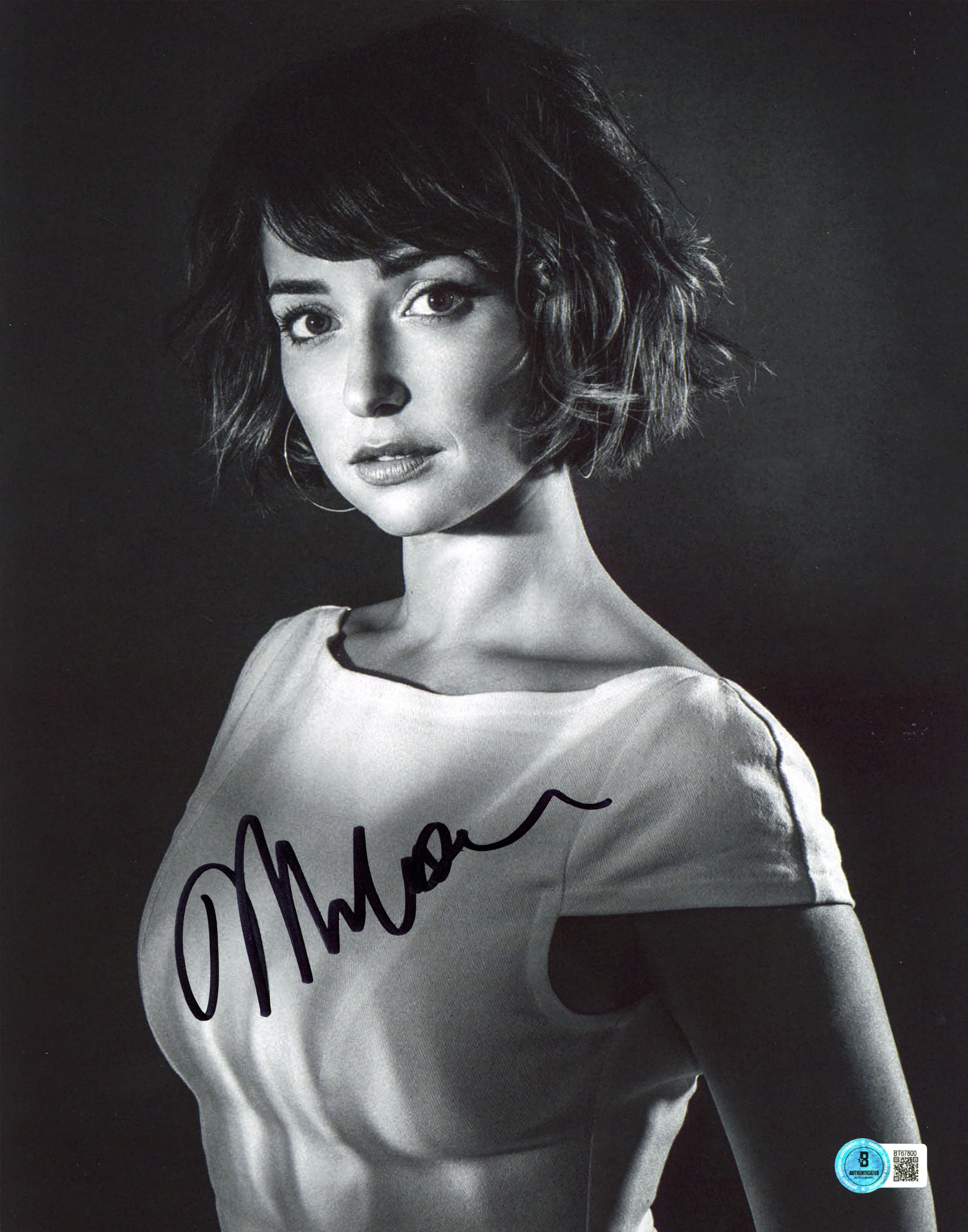 Milana Vayntrub AT&T Actress Authentic Signed 11x14 Vertical Photo BAS #BT67800
