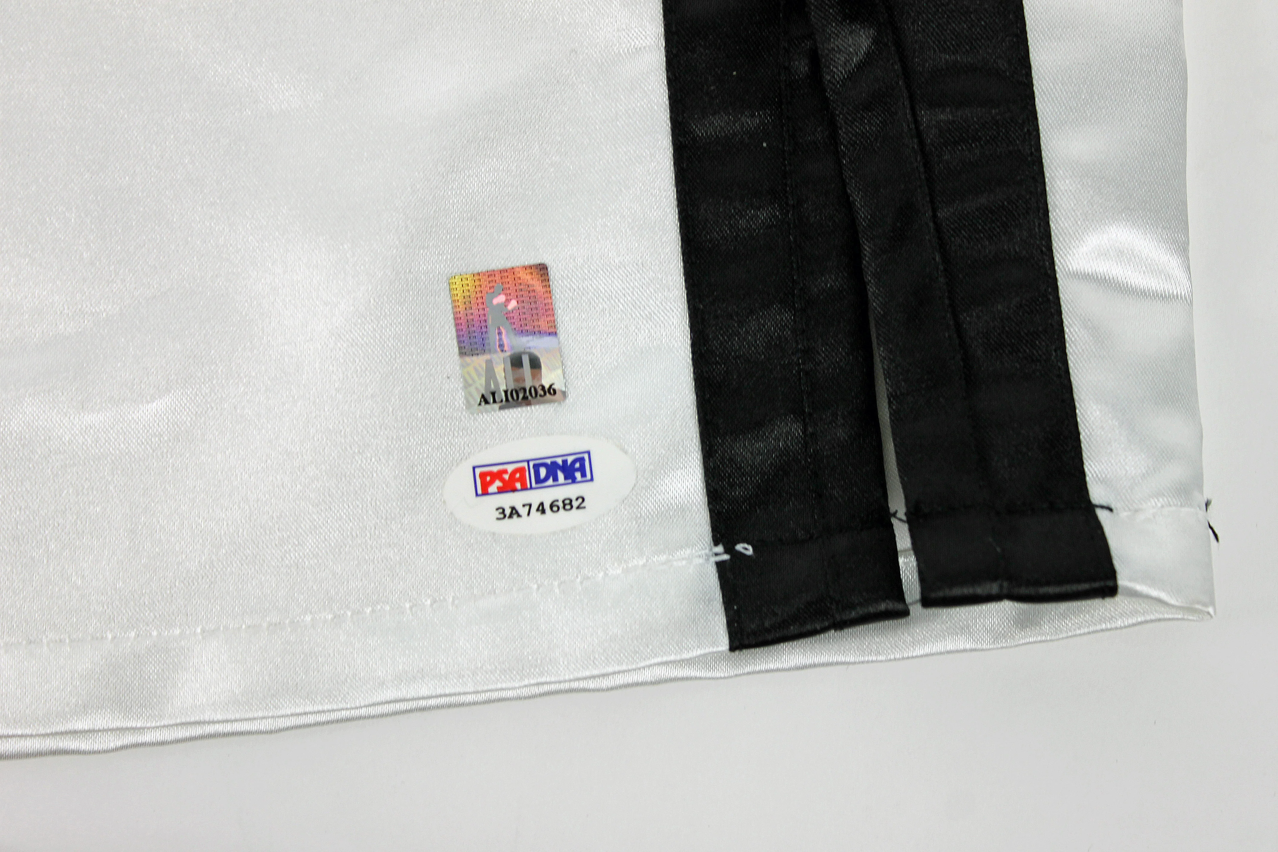 Muhammad Ali Authentic Signed Ali Boxing Trunks Ali Hologram & PSA ITP #3A74682 - Image 3