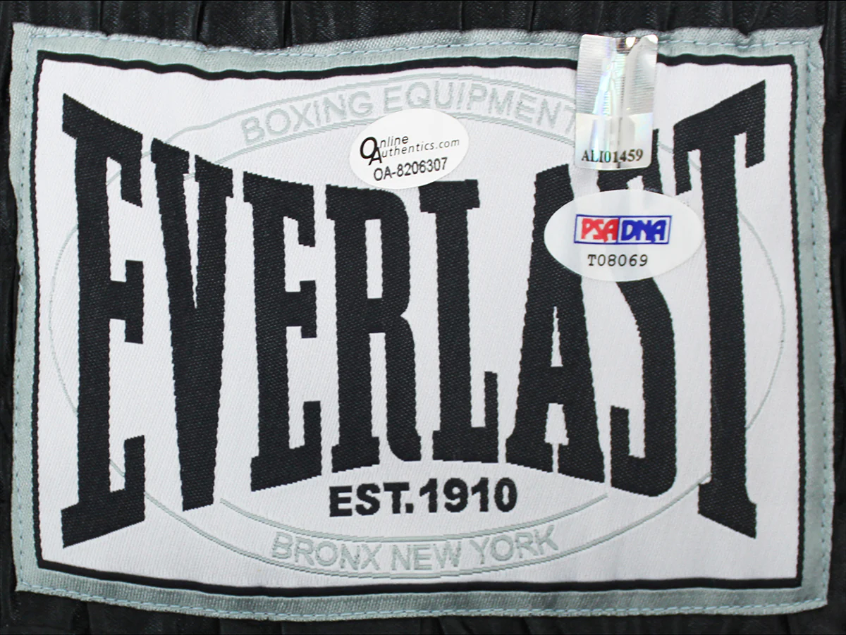 Muhammad Ali Authentic Signed White Everlast Boxing Trunks PSA/DNA #T08069 - Image 4