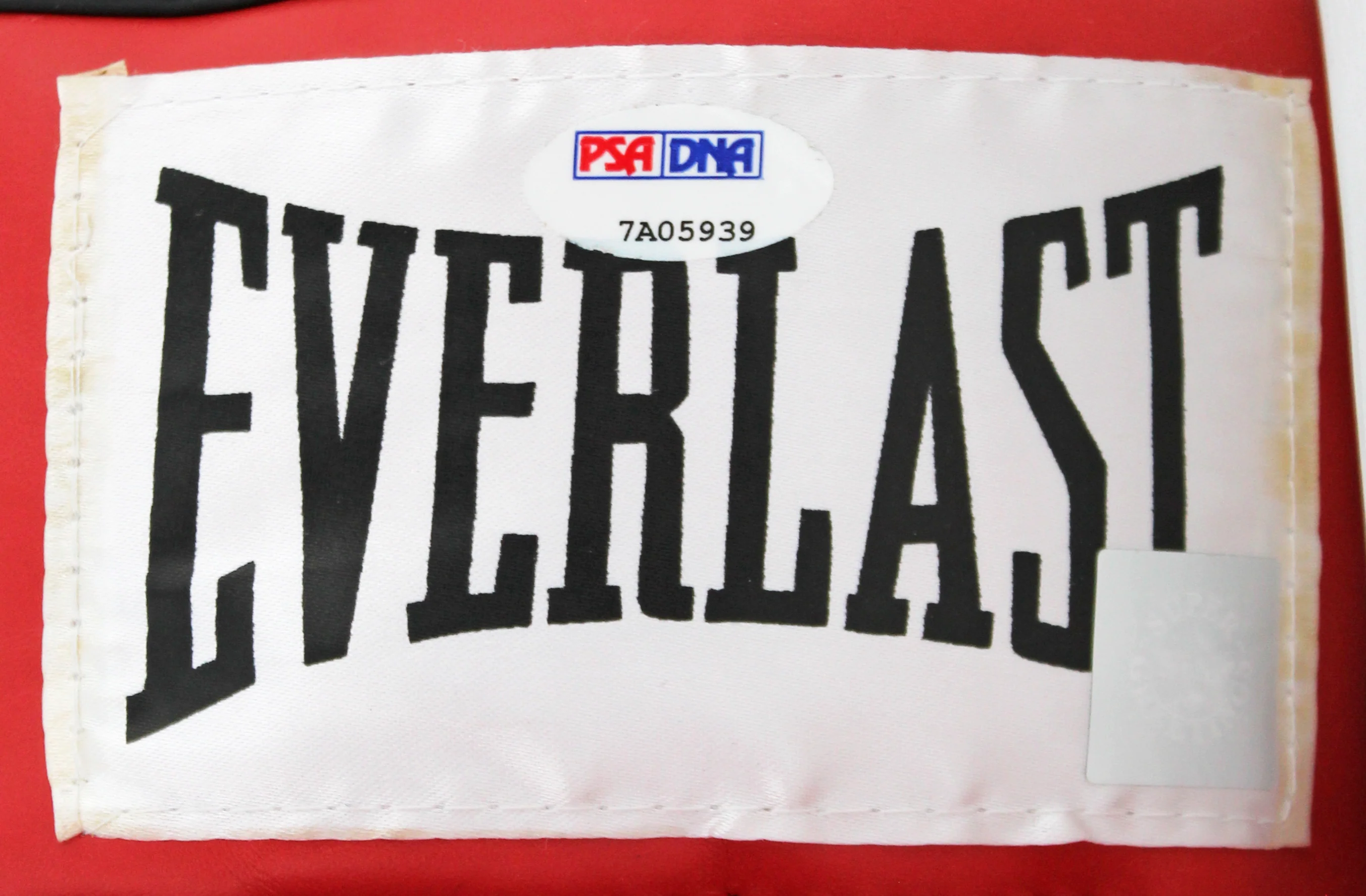 Muhammad Ali & Joe Frazier Signed Red Everlast Boxing Glove PSA/DNA #7A05939 - Image 6
