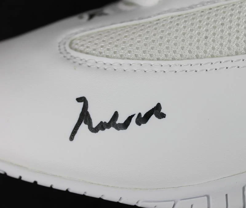 Muhammad Ali Signed Everlast Boxing Shoe Auto Graded Gem Mint 10! PSA #4A54357 - Image 2
