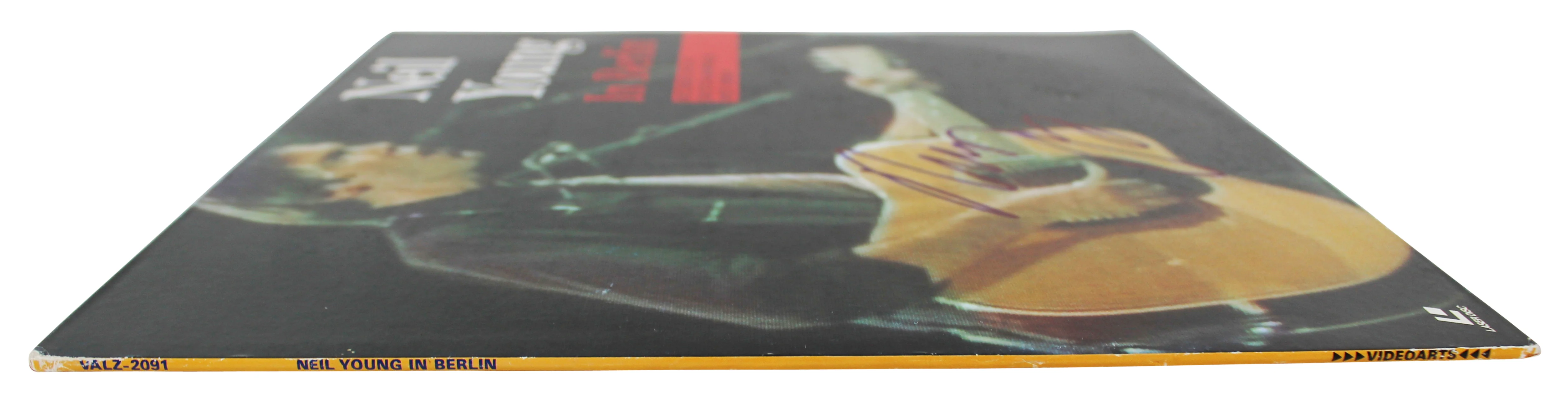 Neil Young Authentic Signed In Berlin Laserdisc Cover W/o Disk BAS #AA46422 - Image 5