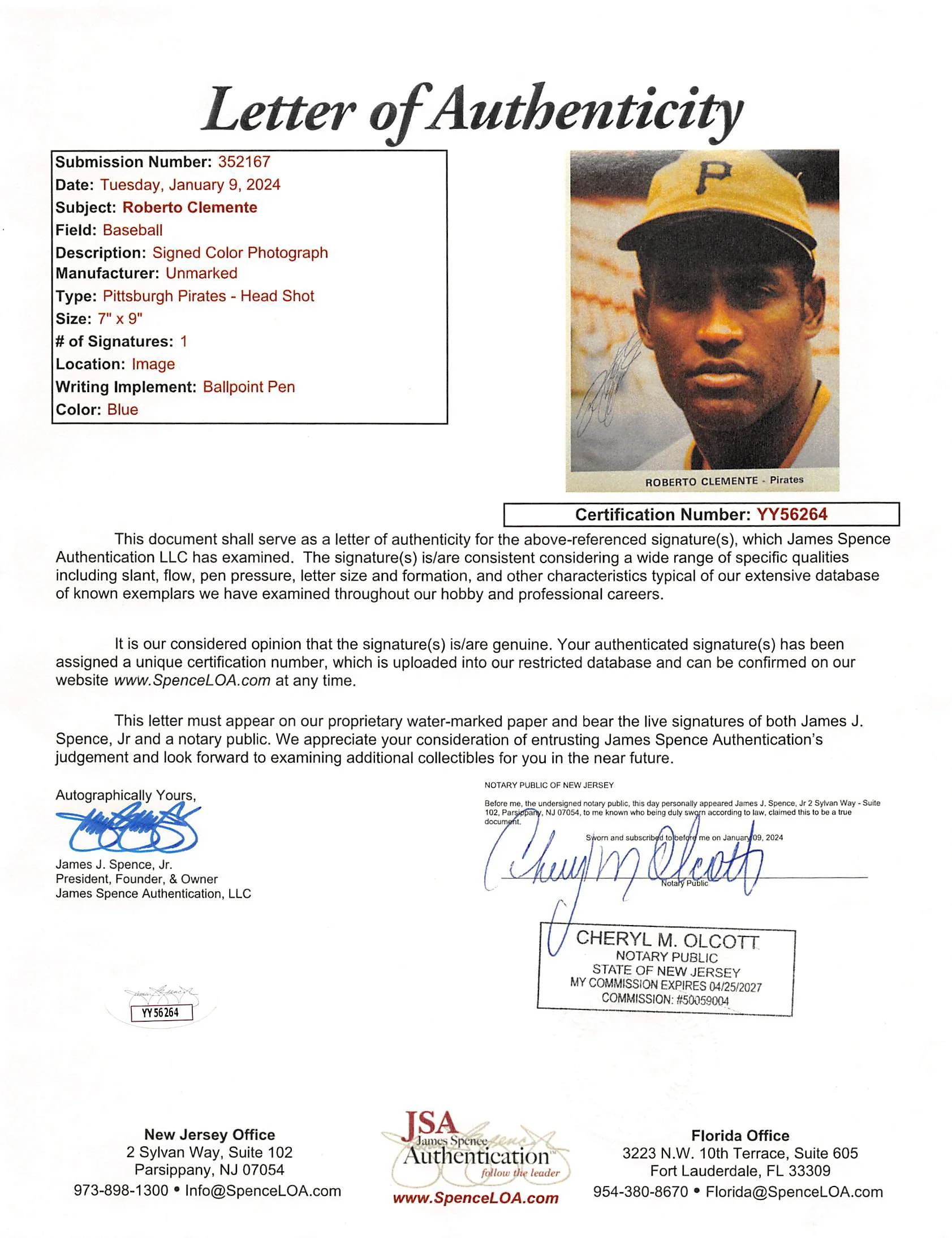 Pirates Roberto Clemente Signed 7x9 Team Issued Color Photo JSA & BAS Slabbed - Image 4