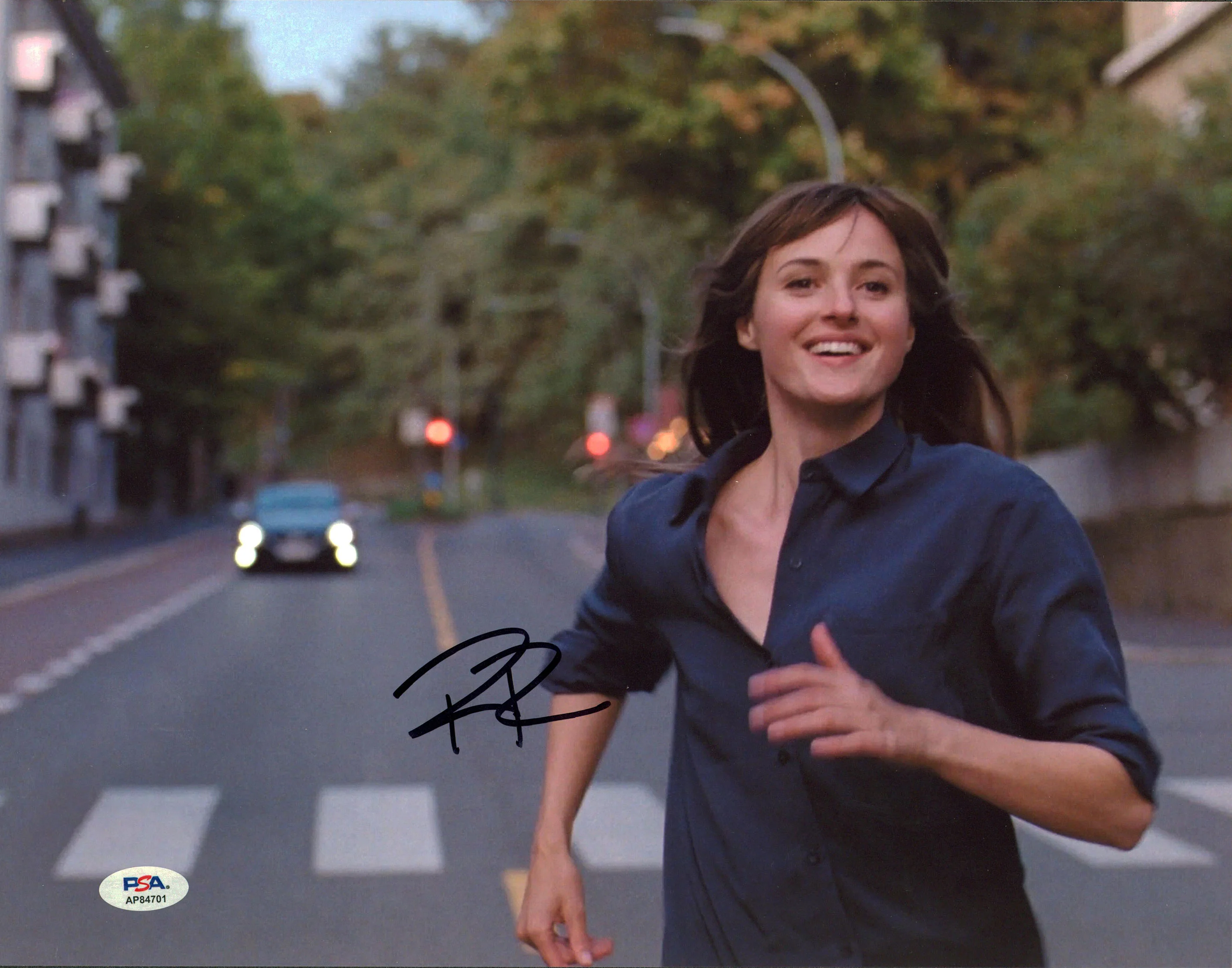 Renate Reinsve The Worst Person In The World Signed 11x14 Photo PSA/DNA #AP4701 - Image 2