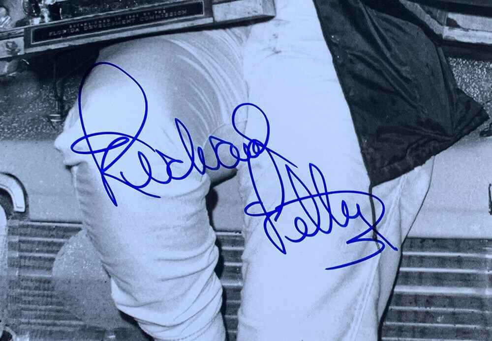 Richard Petty Signed 16x20 Nascar Double Trophy Photo JSA Hologram - Image 2