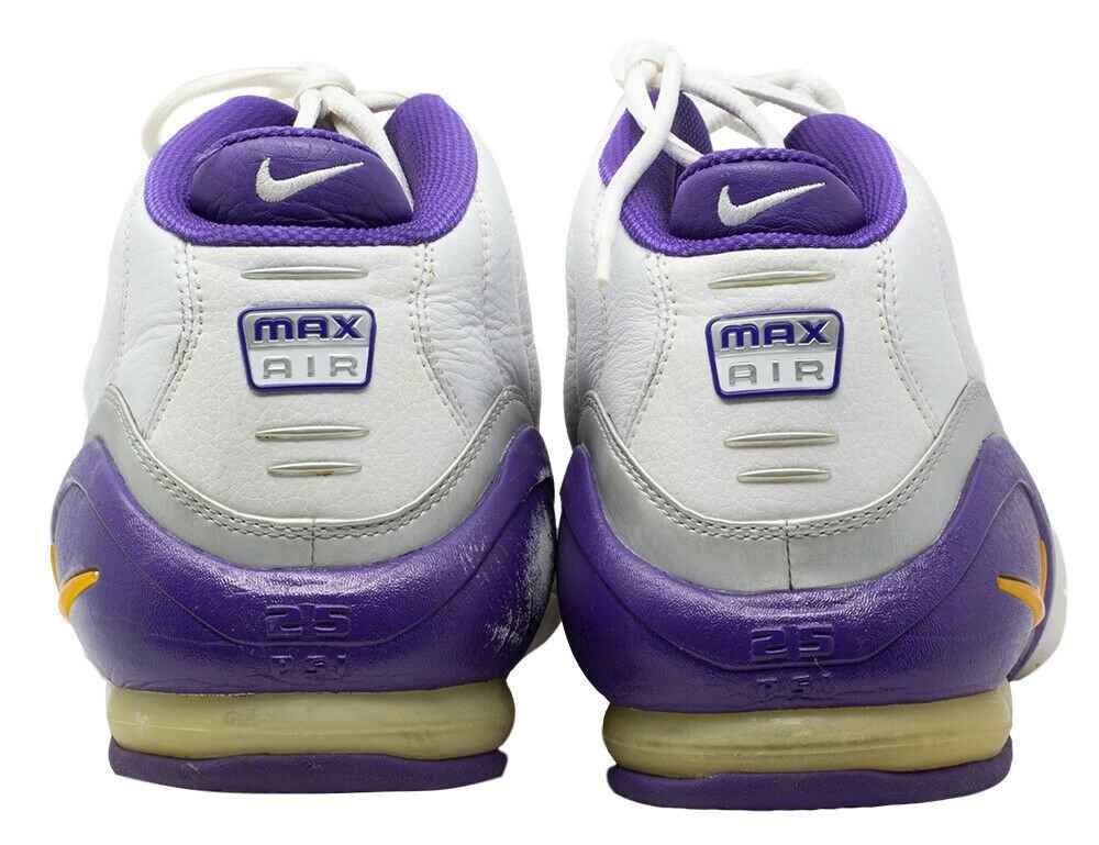 Rick Fox Signed Game Used 2001 Season Pair of Nike Sneakers Fox LOA - Image 7