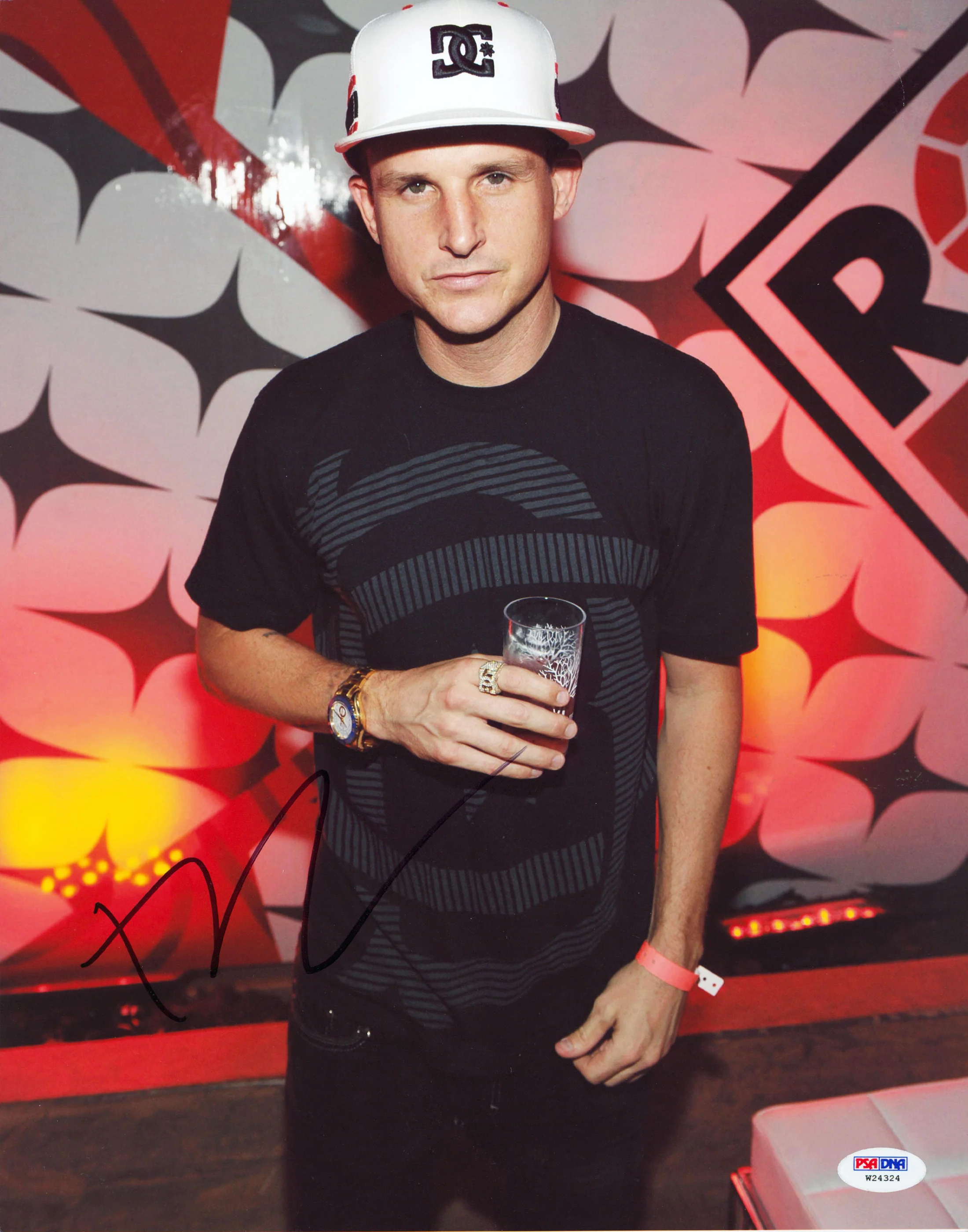 Rob Dyrdek Ridiculousness Authentic Signed 11x14 Vertical Photo PSA/DNA #W24324 - Image 2