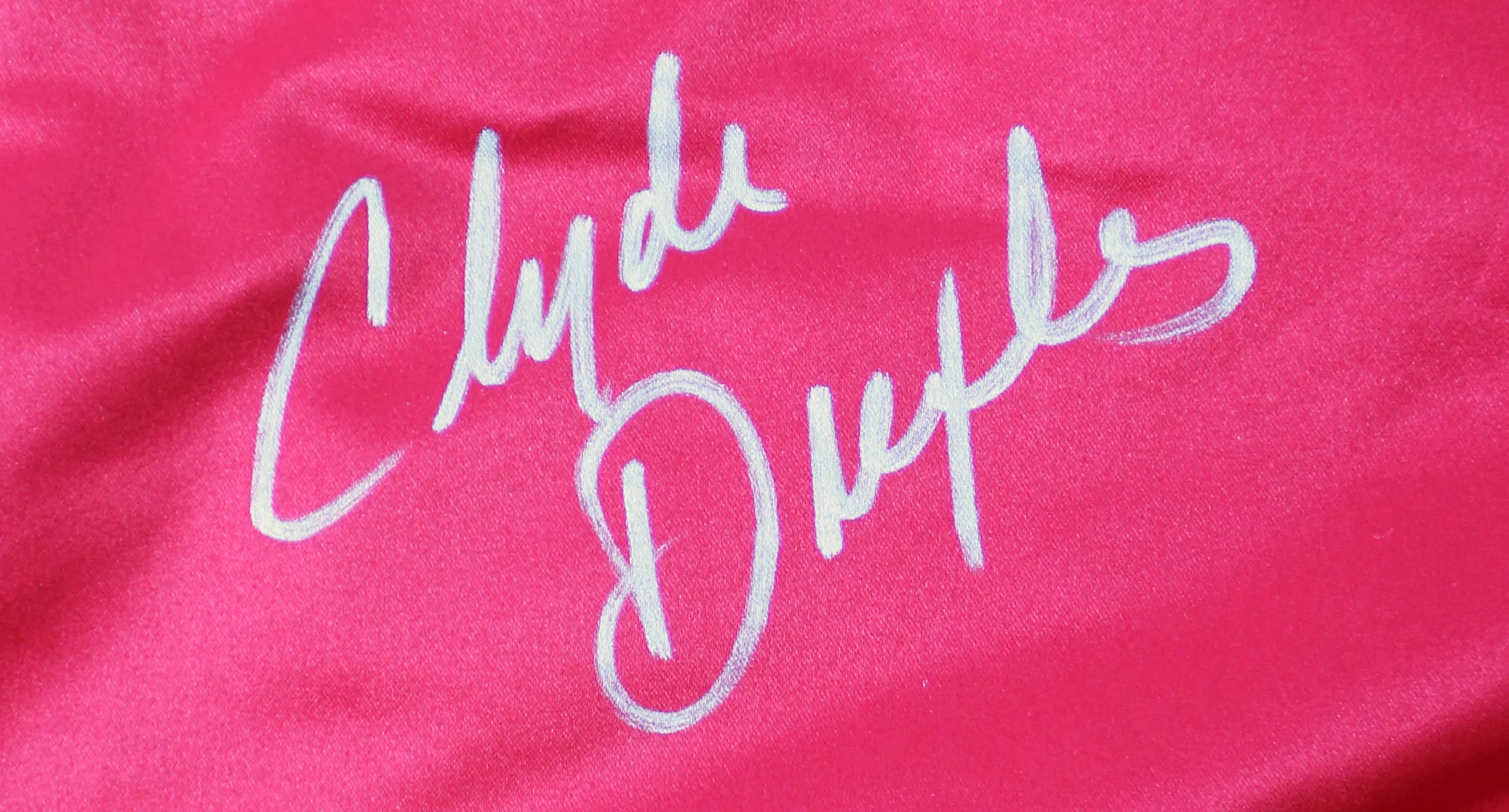 Rockets Hakeem Olajuwon & Clyde Drexler Signed Red M&N Bomber Jacket BAS Witness - Image 4