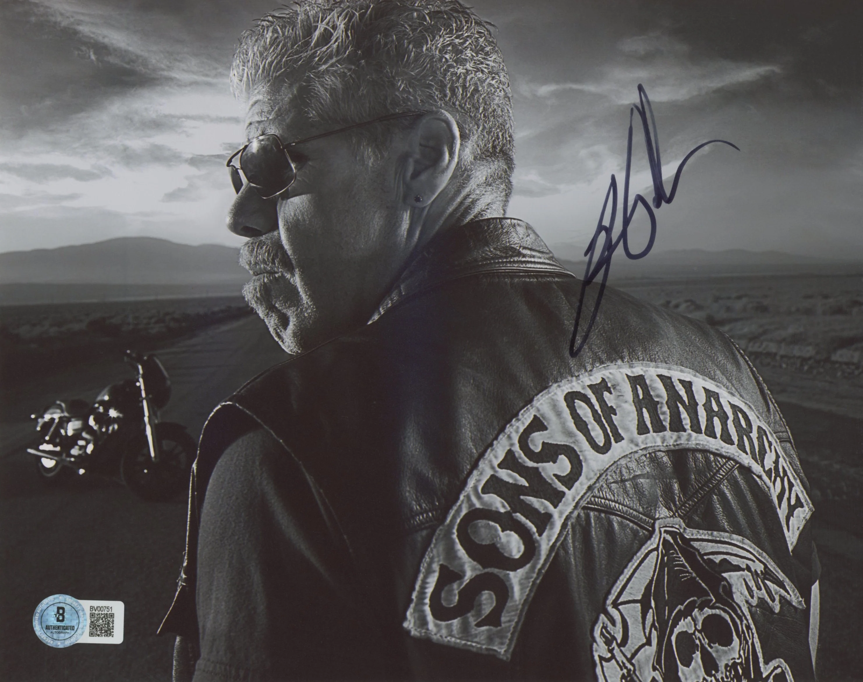 Ron Perlman Sons of Anarchy Authentic Signed 8x10 Photo Autographed BAS #BV00751 - Image 2