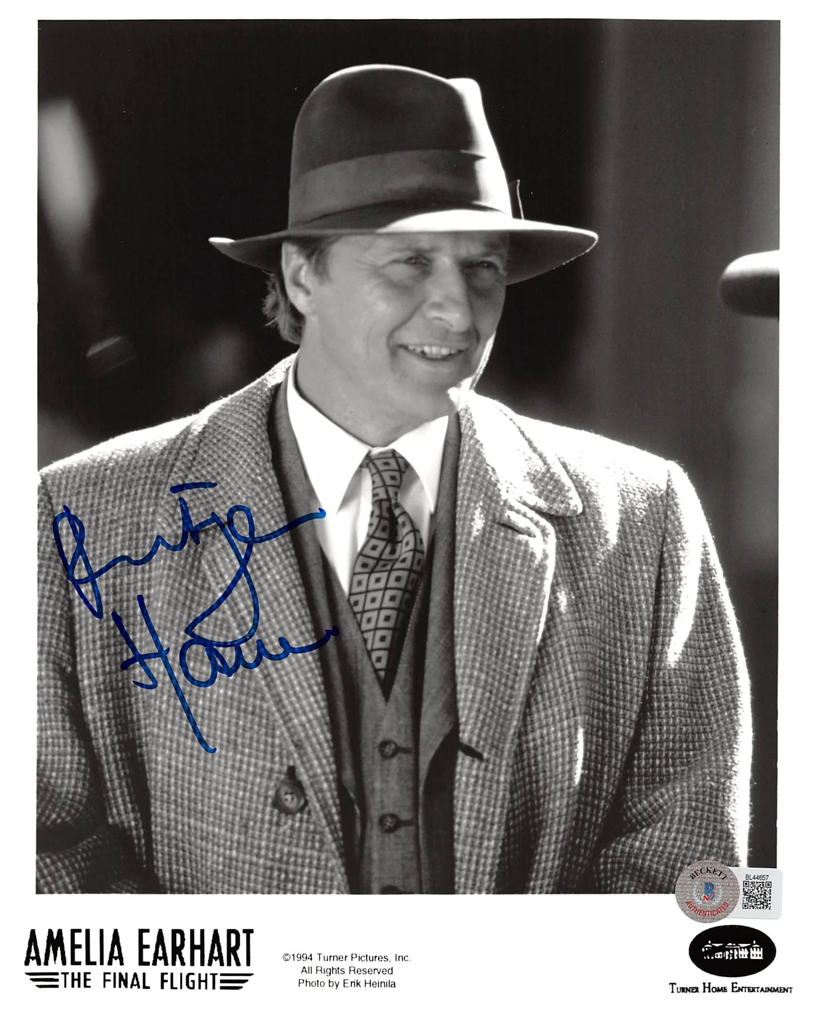 Rutger Hauer Amelia Earhart: The Final Flight Signed 8x10 Photo BAS #BL44657