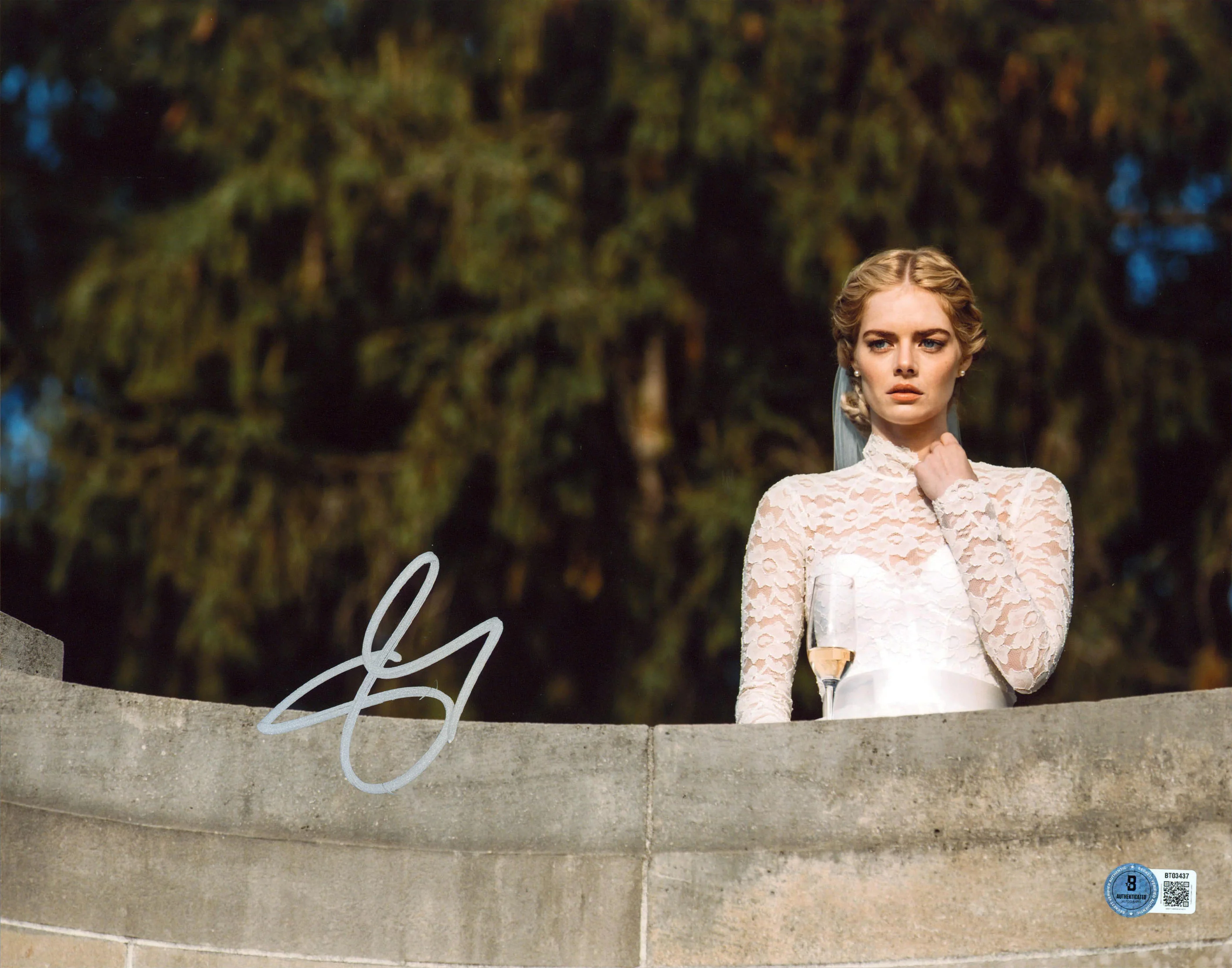 Samara Weaving Ready or Not Authentic Signed 11x14 Horizontal Photo BAS #BT03437 - Image 2