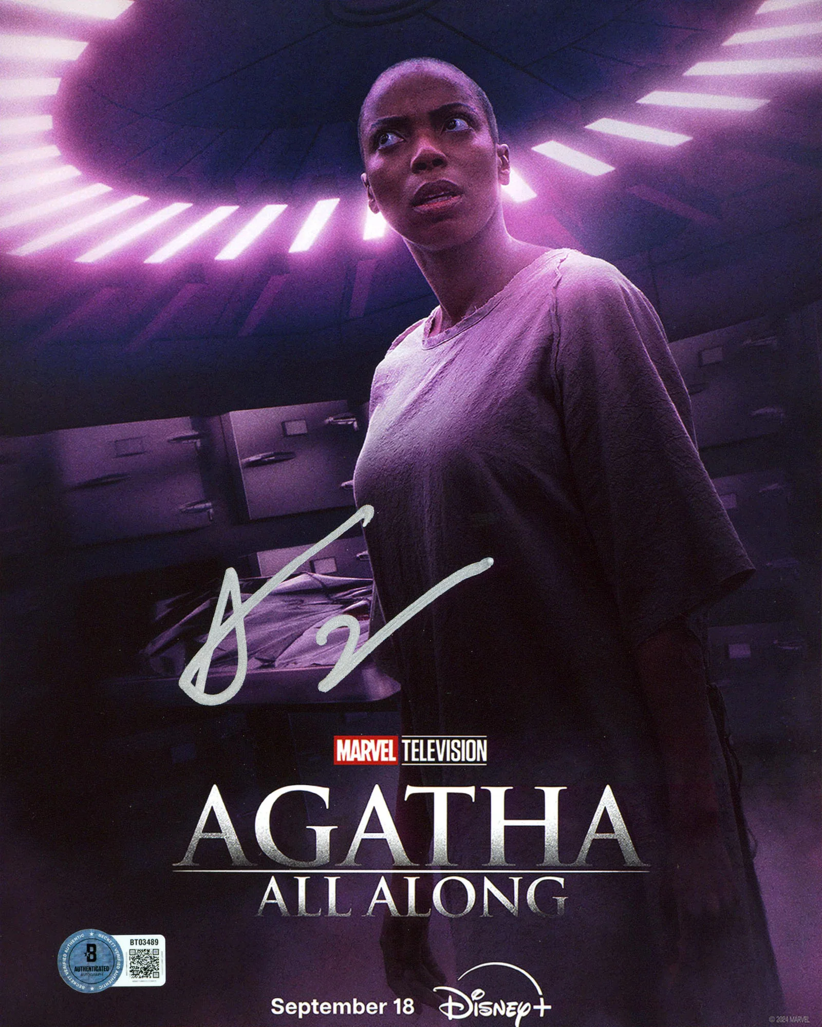 Sasheer Zamata Agatha All Along Authentic Signed 8x10 Vertical Photo BAS BT03489 - Image 2