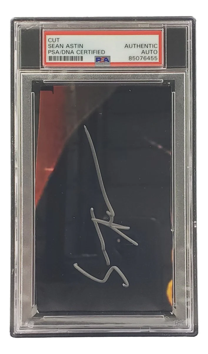 Sean Astin Signed Slabbed Cut Signature PSA/DNA 85076455 - Image 4