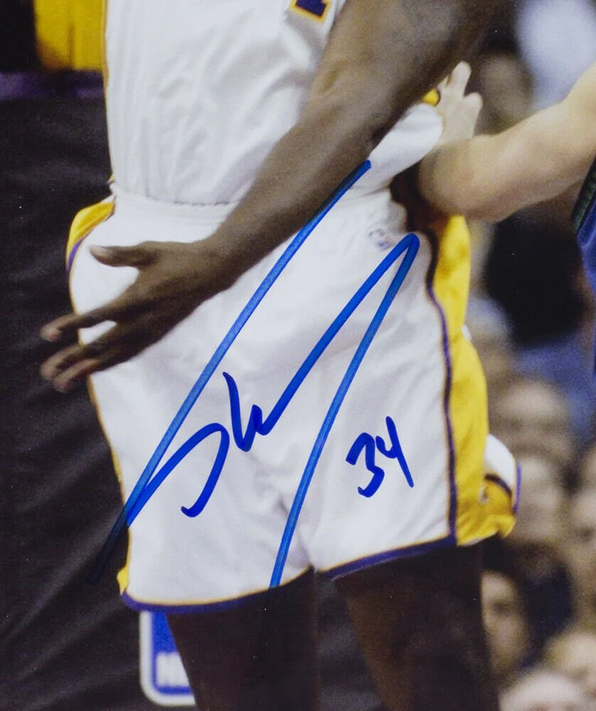 Shaquille O'Neal Signed Framed 16x20 Los Angeles Lakers Dunk Photo PSA/DNA - Image 2