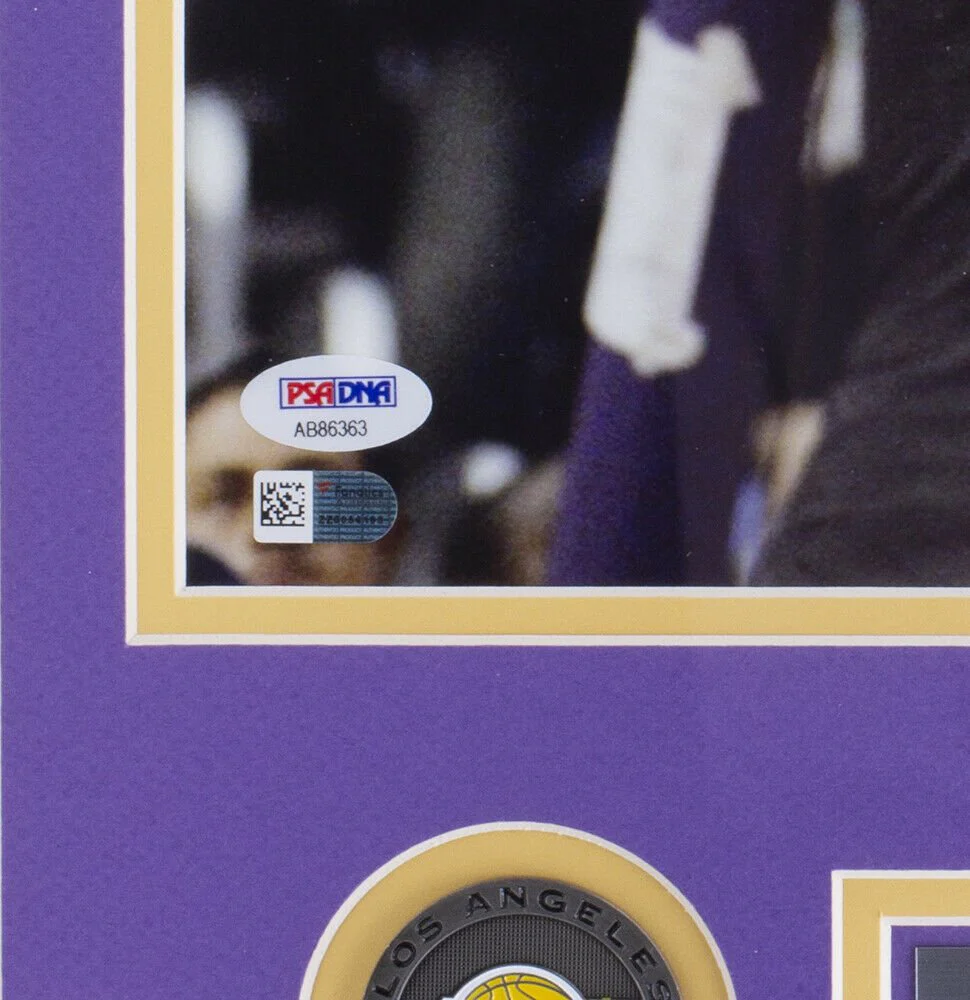 Shaquille O'Neal Signed Framed 16x20 Los Angeles Lakers Dunk Photo PSA/DNA - Image 3