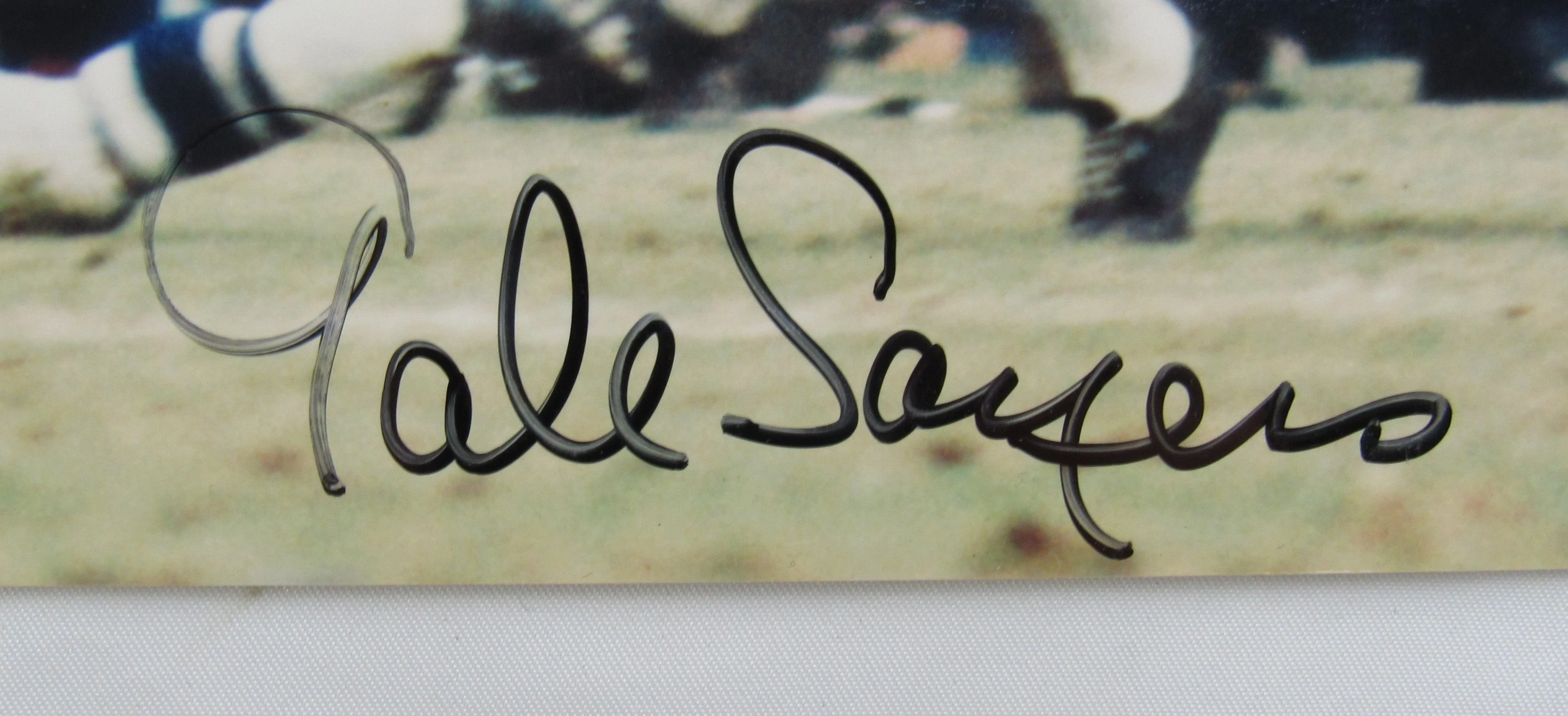 Gale Sayers Signed Auto 8x10 Photo JSA CM07348 - Image 2