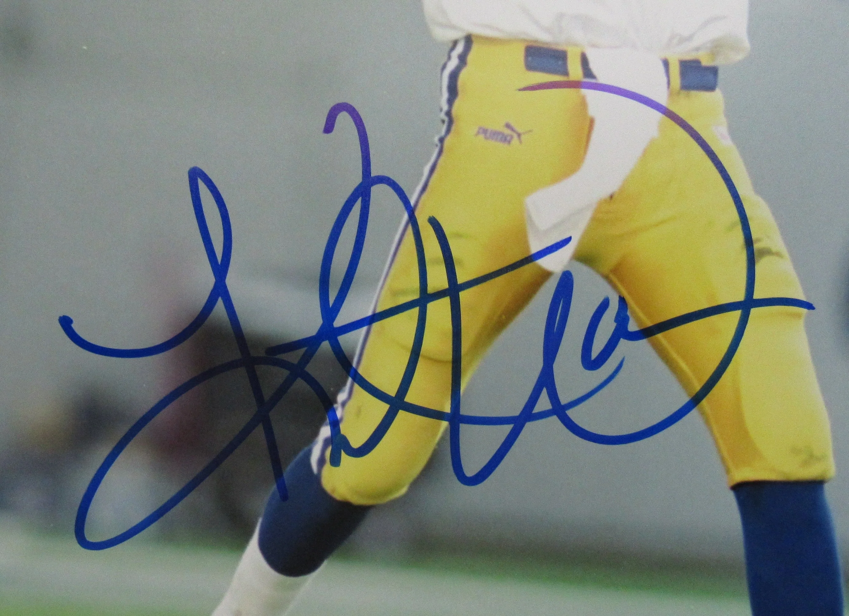 Kurt Warner Signed Auto 11x14 Photo JSA CM07418 - Image 2