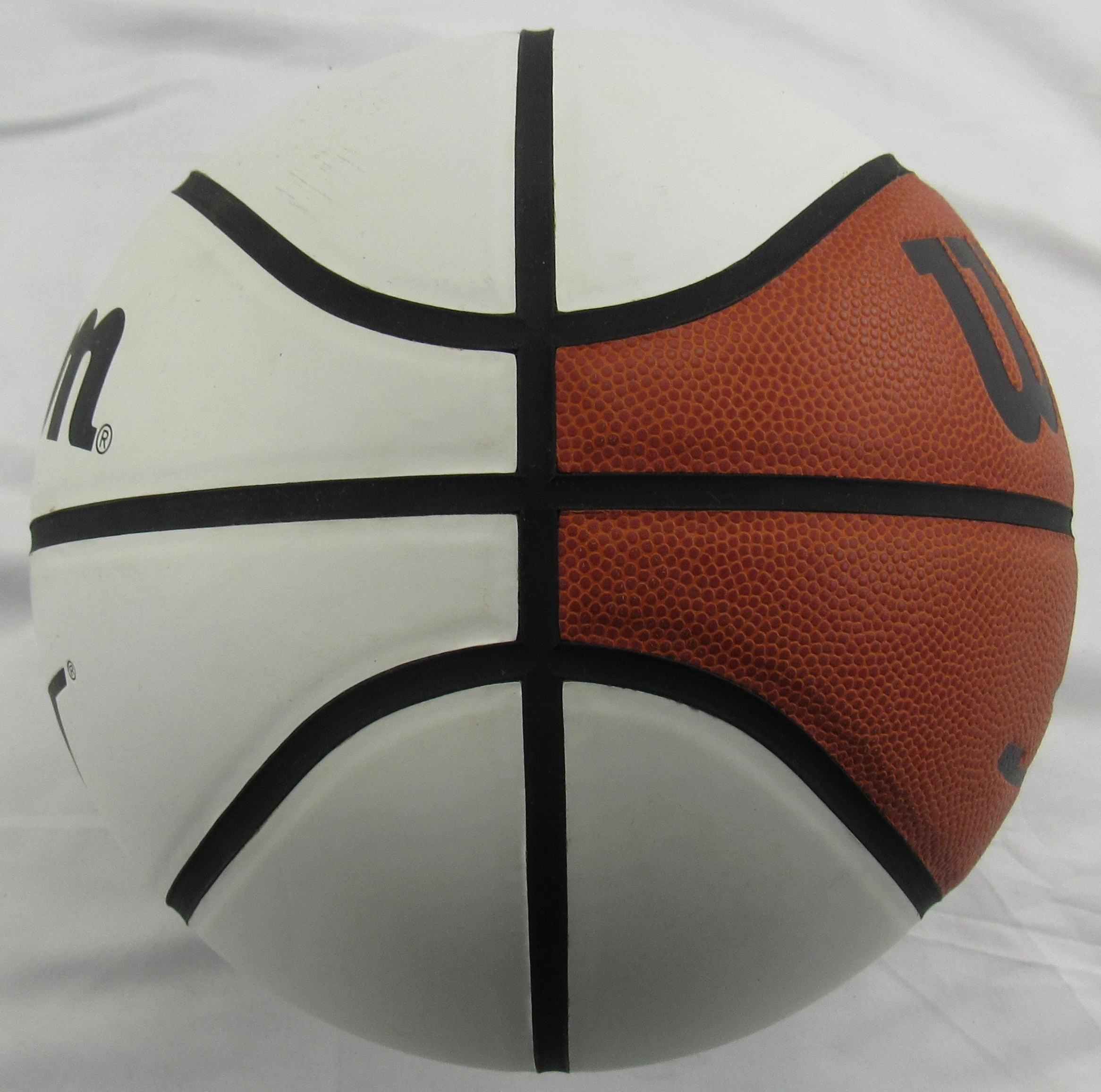 Jim Calhoun Signed Auto Wilson Basketball JSA CL29220 - Image 6