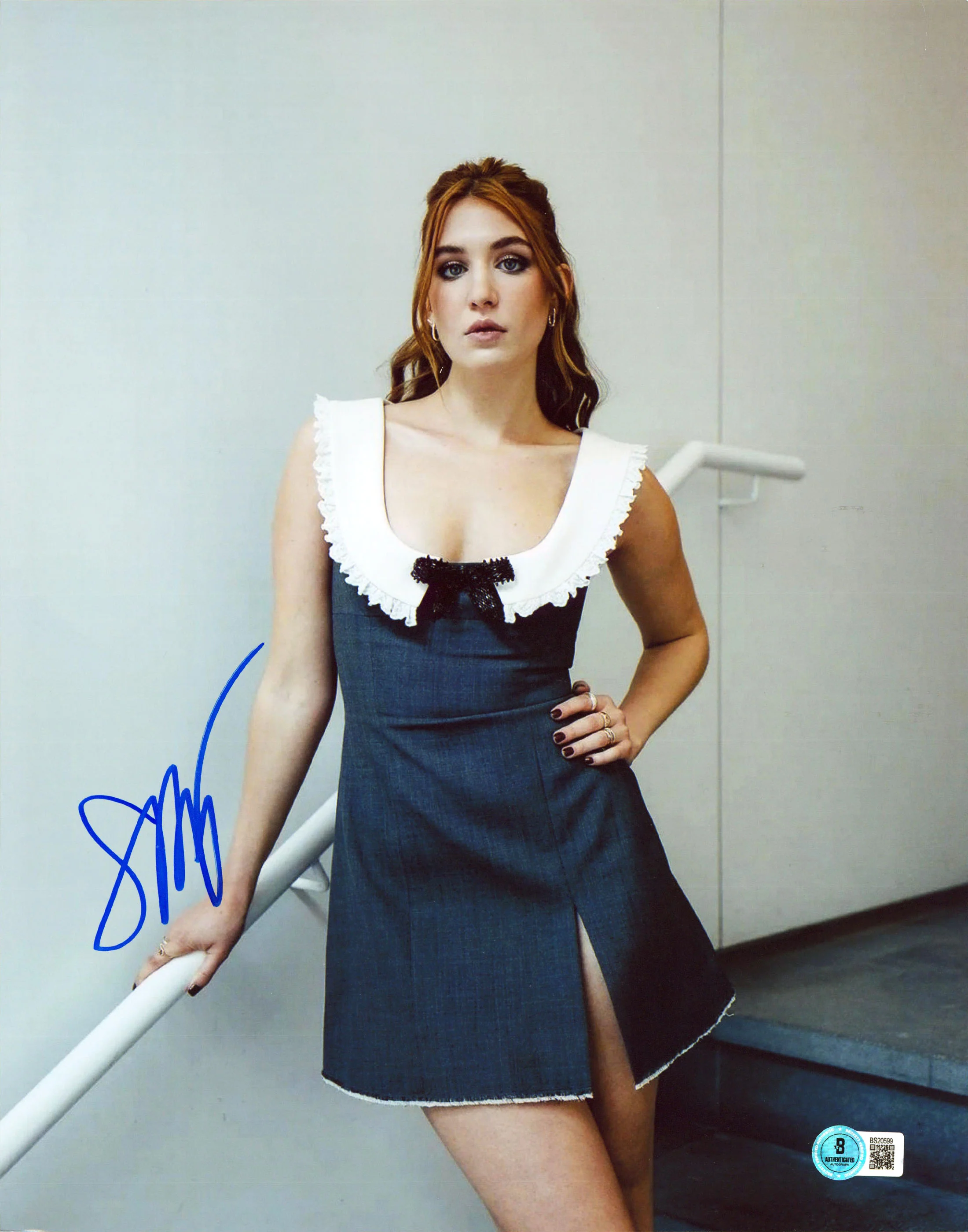 Sophie Nelisse Yelllowjackets Authentic Signed 11x14 Vertical Photo BAS #BS20599