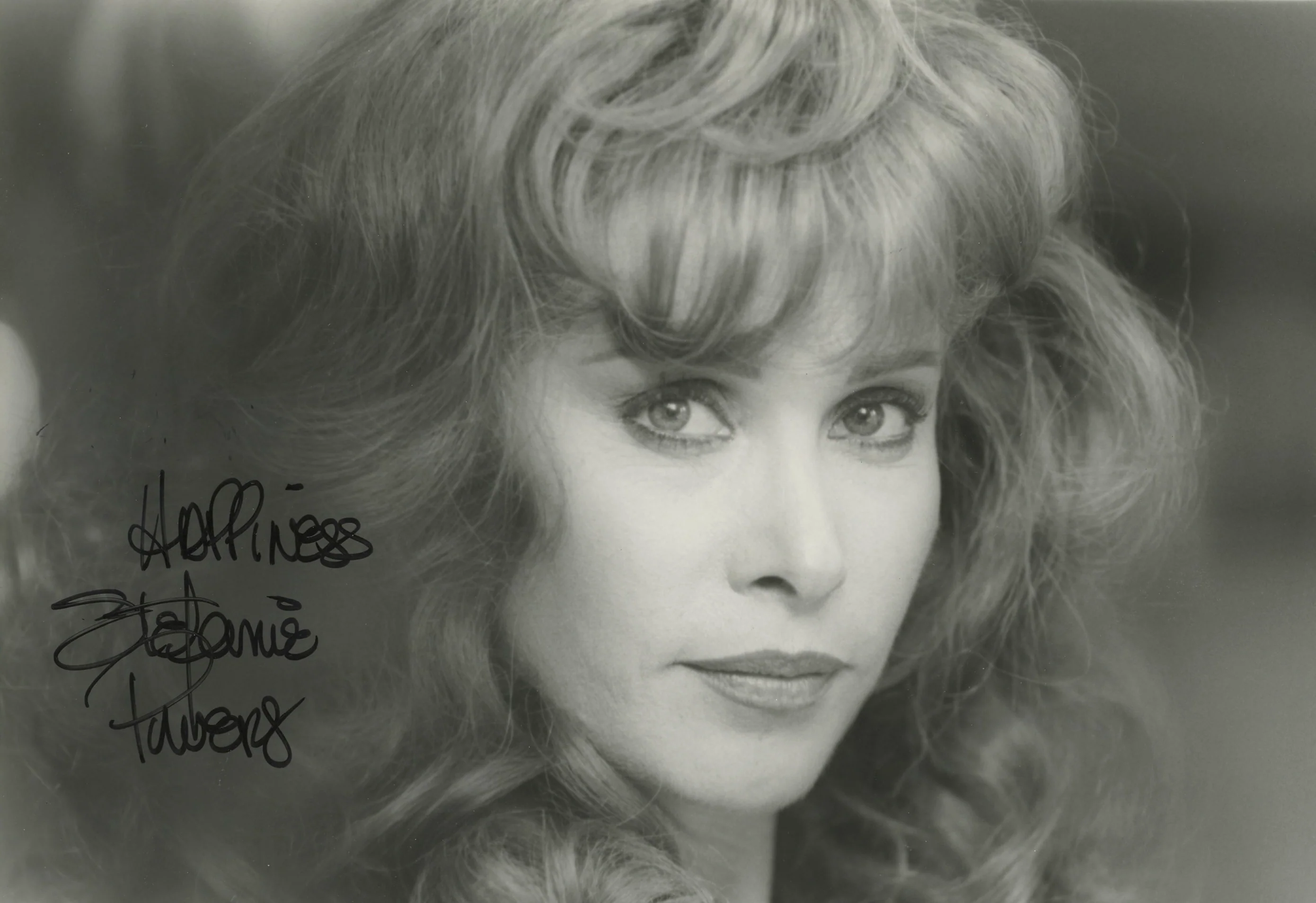 Stefanie Powers Hart to Hart "Happiness" Signed 7x9.5 Photo BAS #BL76425