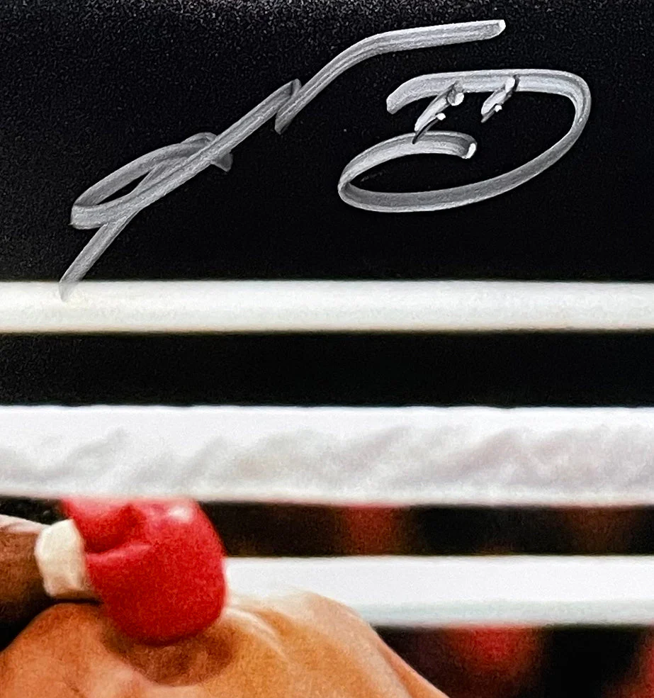 Sugar Ray Leonard Signed 8x10 Boxing Duck Photo BAS - Image 2