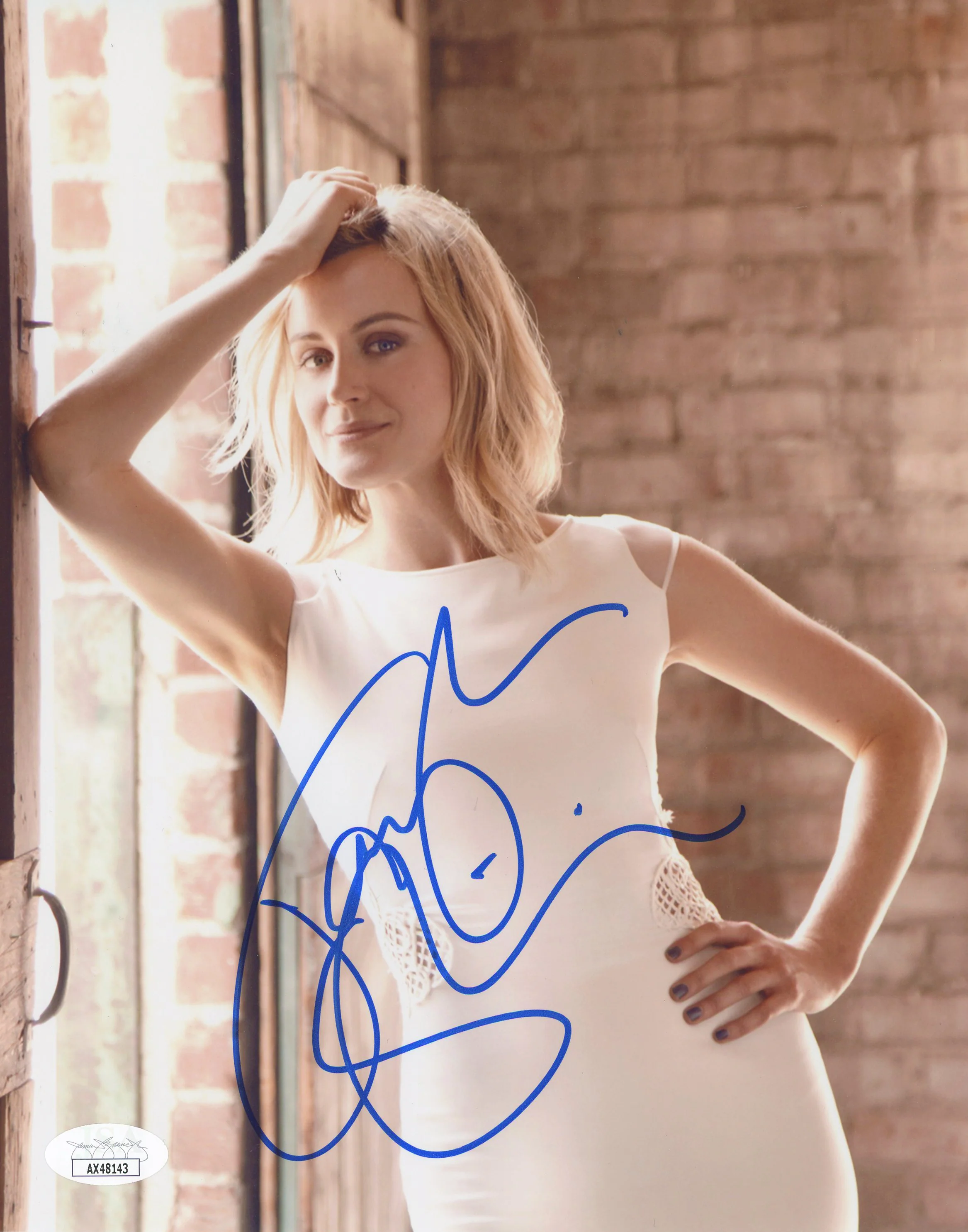 Taylor Schilling Orange Is the New Black Signed 8x10 Photo JSA #AX48143 - Image 2