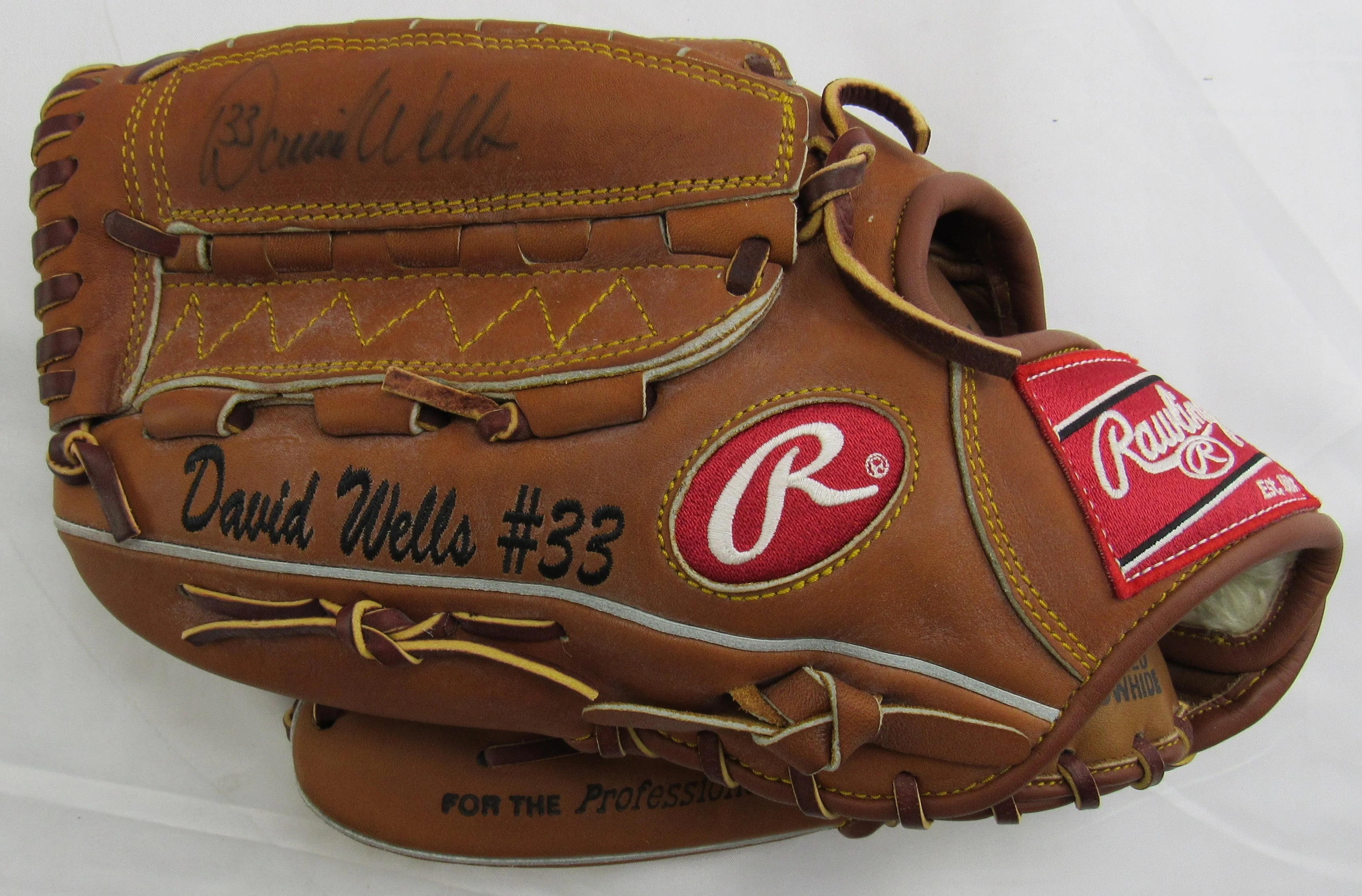 David Wells Signed Auto Game Used Baseball Glove