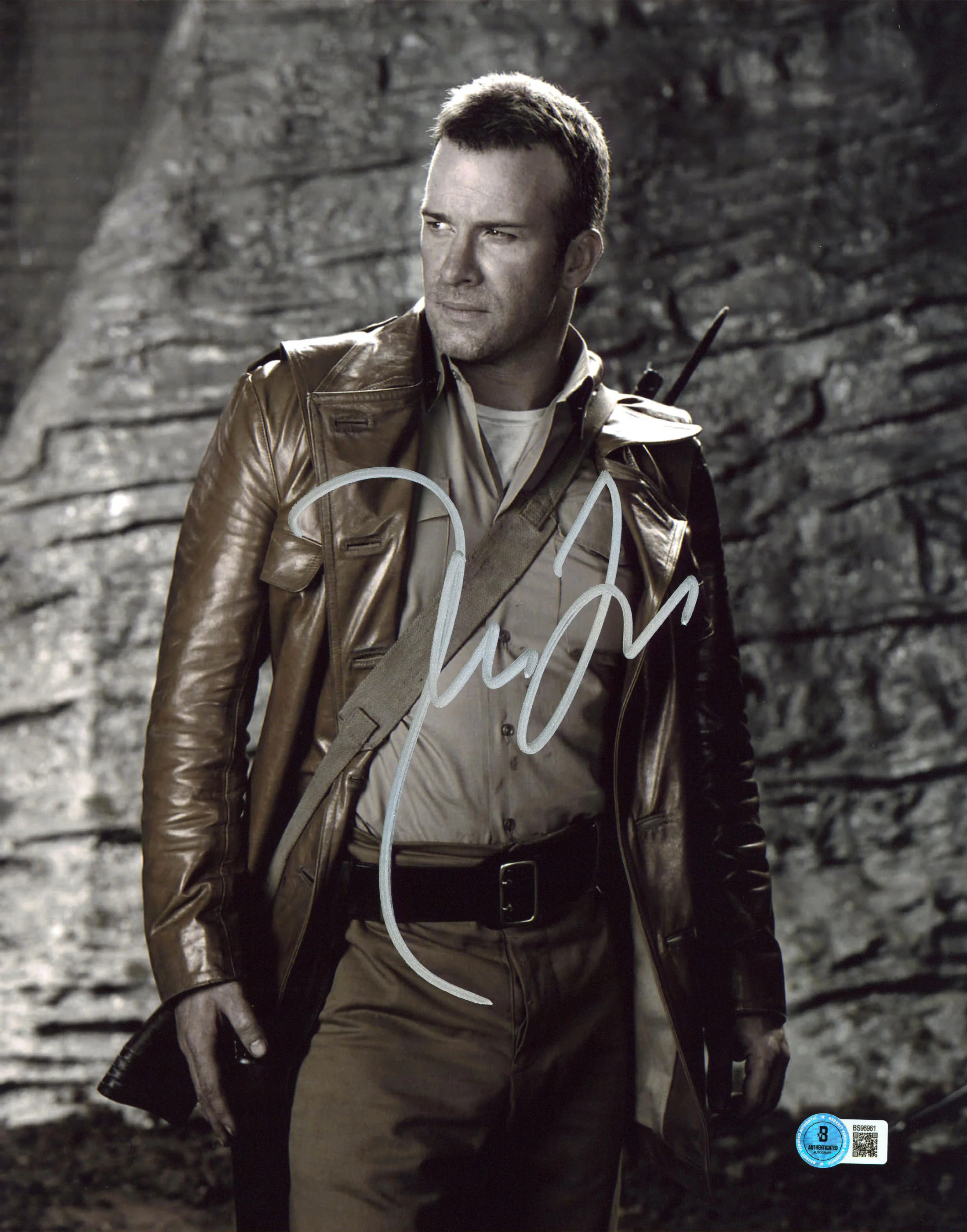 Thomas Jane Mutant Chronicles Authentic Signed 11x14 Vertical Photo BAS #BS96961 - Image 2