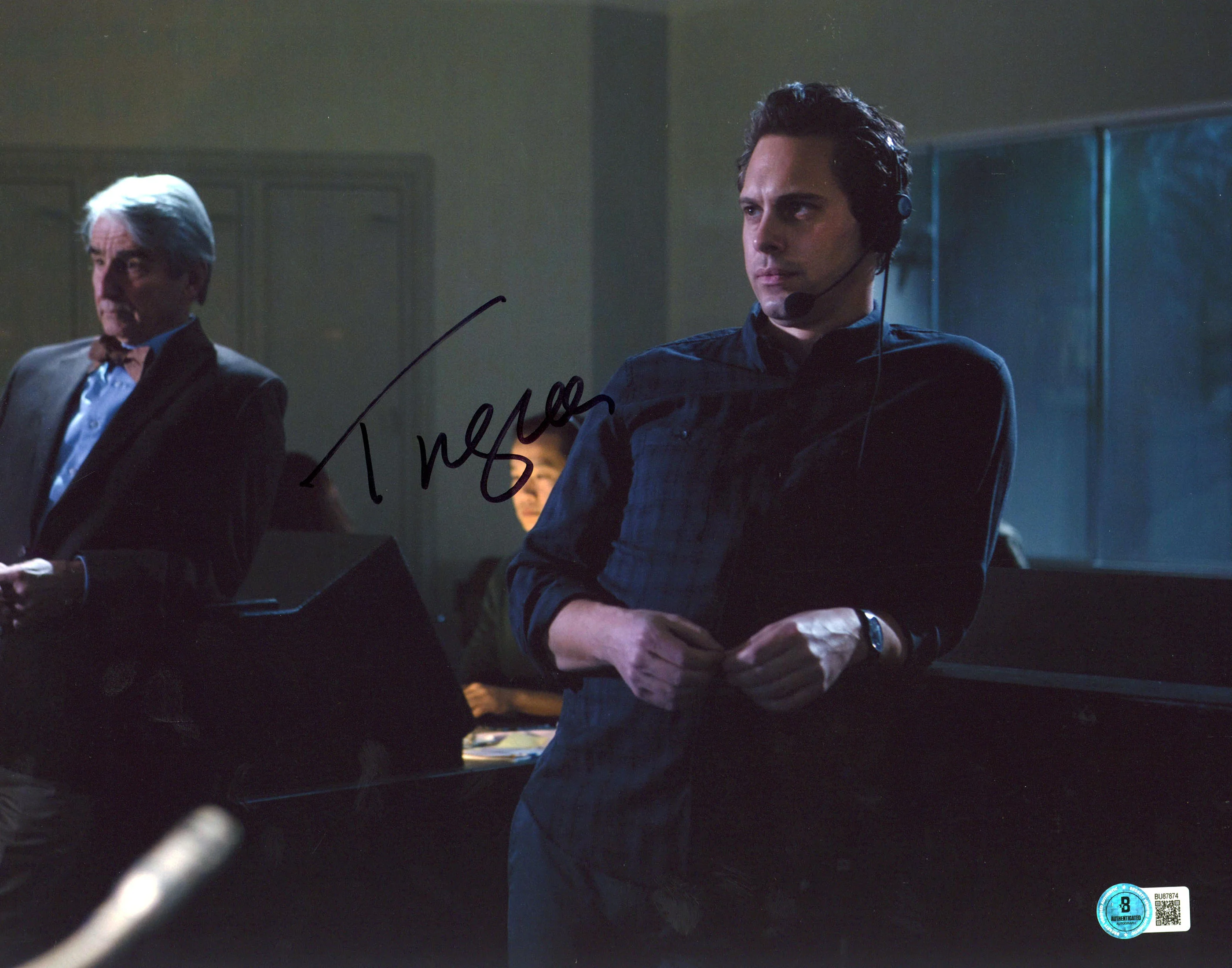 Thomas Sadoski The Newsroom Authentic Signed 11x14 Horizontal Photo BAS #BU87874 - Image 2