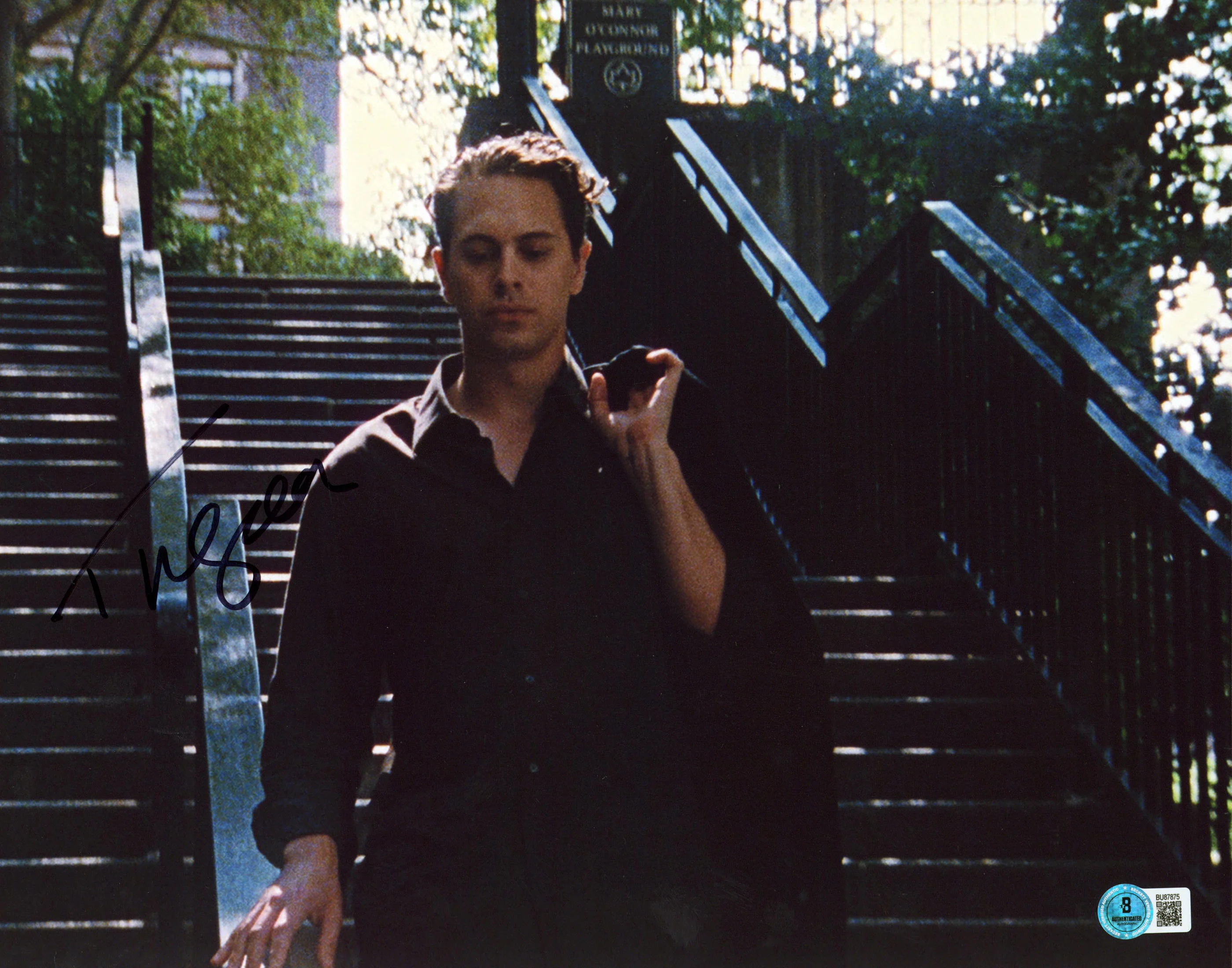 Thomas Sadoski The Newsroom Authentic Signed 11x14 Horizontal Photo BAS #BU87875 - Image 2