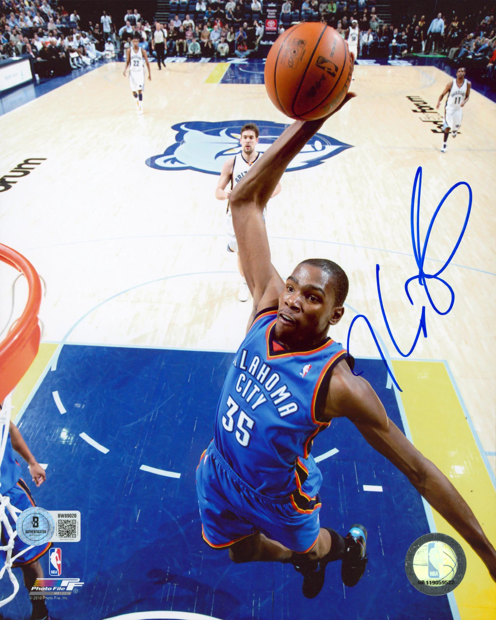 Thunder Kevin Durant Authentic Signed 8x10 Vertical Photo BAS #BW89020 - Image 2