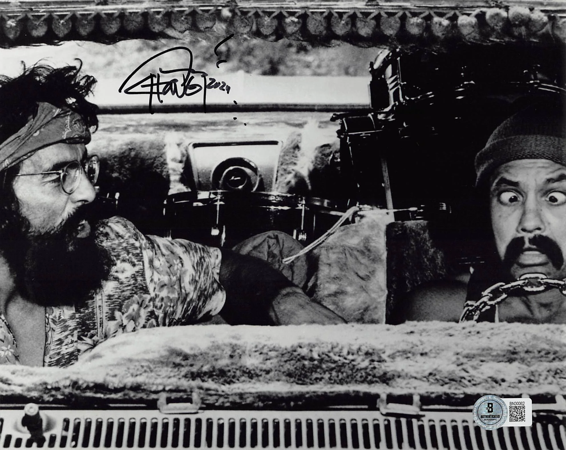 Tommy Chong Cheech & Chong Authentic Signed 8x10 Horizontal Photo BAS 13 - Image 2