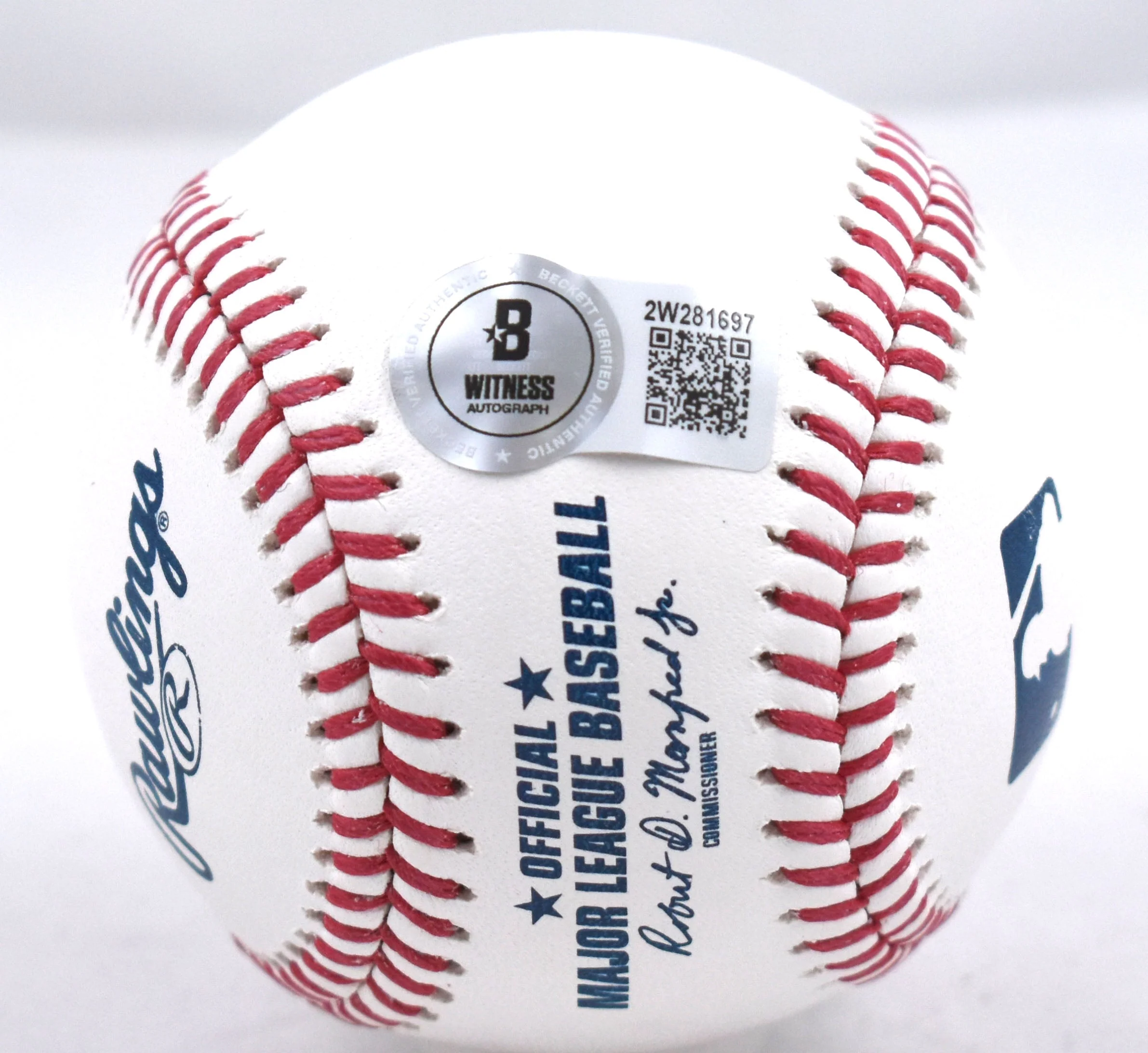 Tony La Russa Autographed Rawlings OML Baseball w/4x MOY - Beckett W Hologram - Image 3