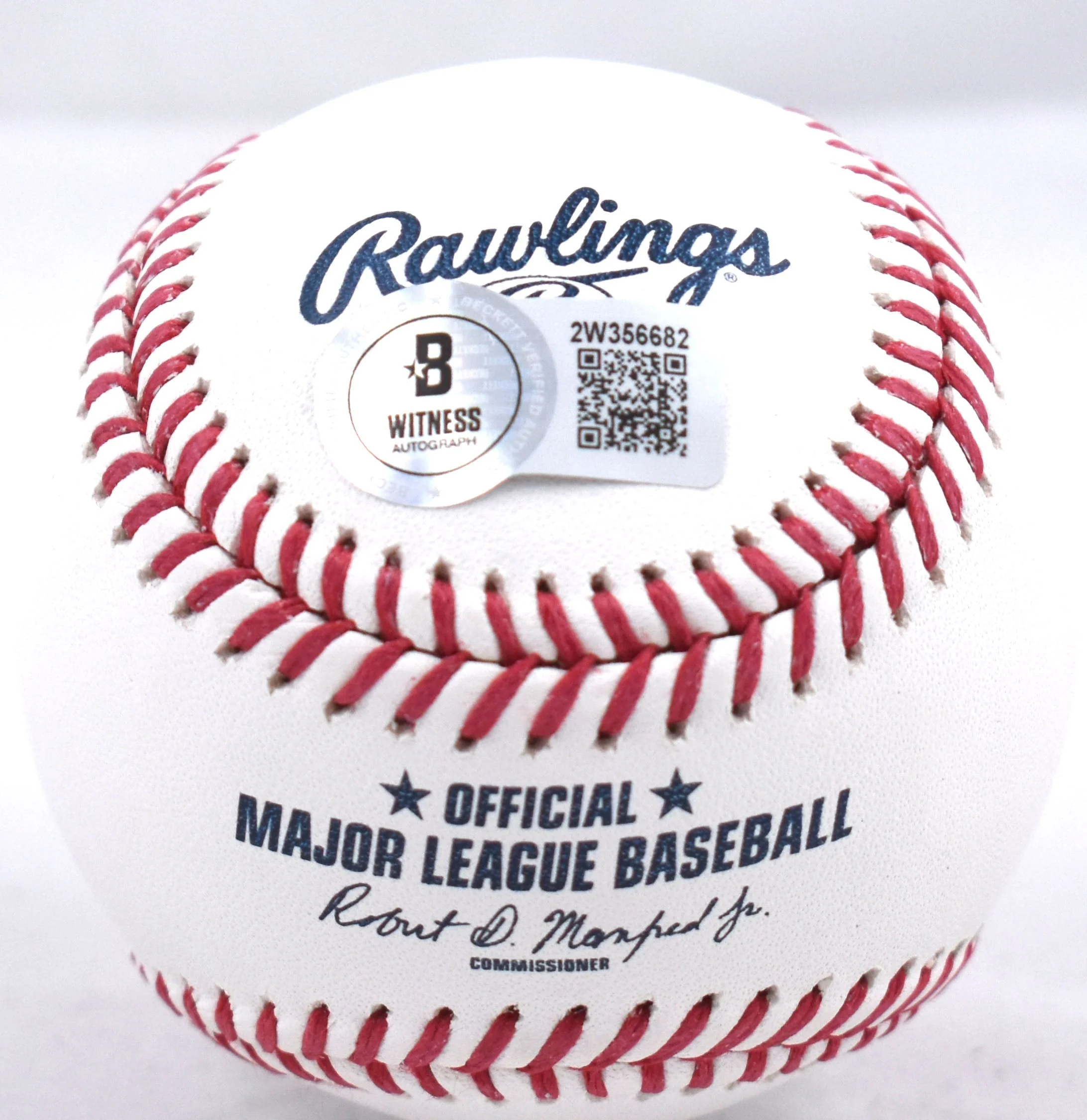 Tony Perez Autographed Rawlings OML Baseball w/3X WS CHAMPS - Beckett W Hologram - Image 3